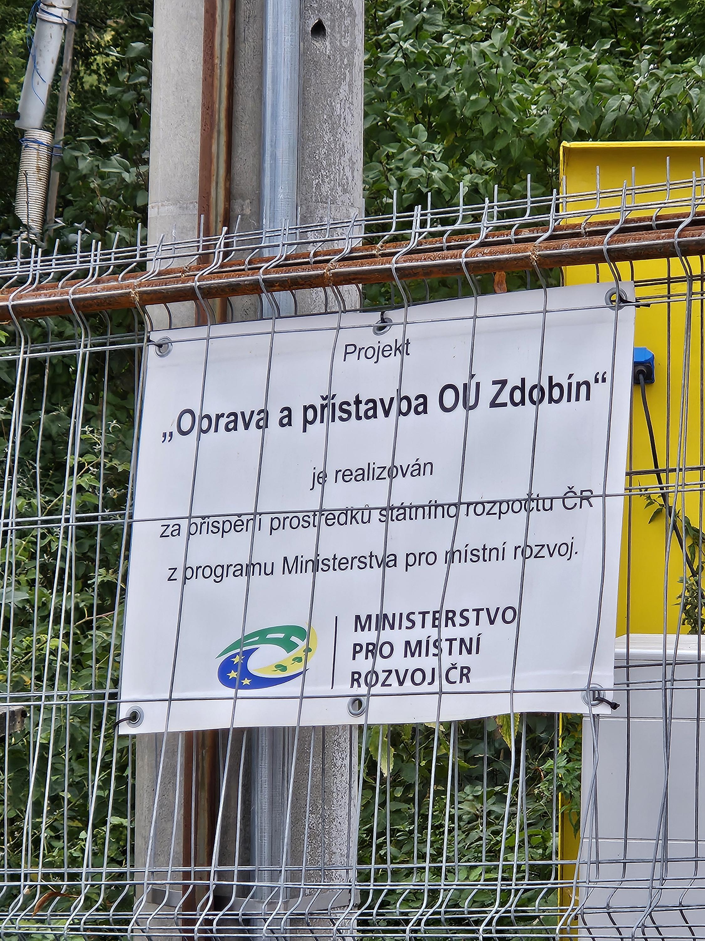 Zdobín - obecní úřad foto 2