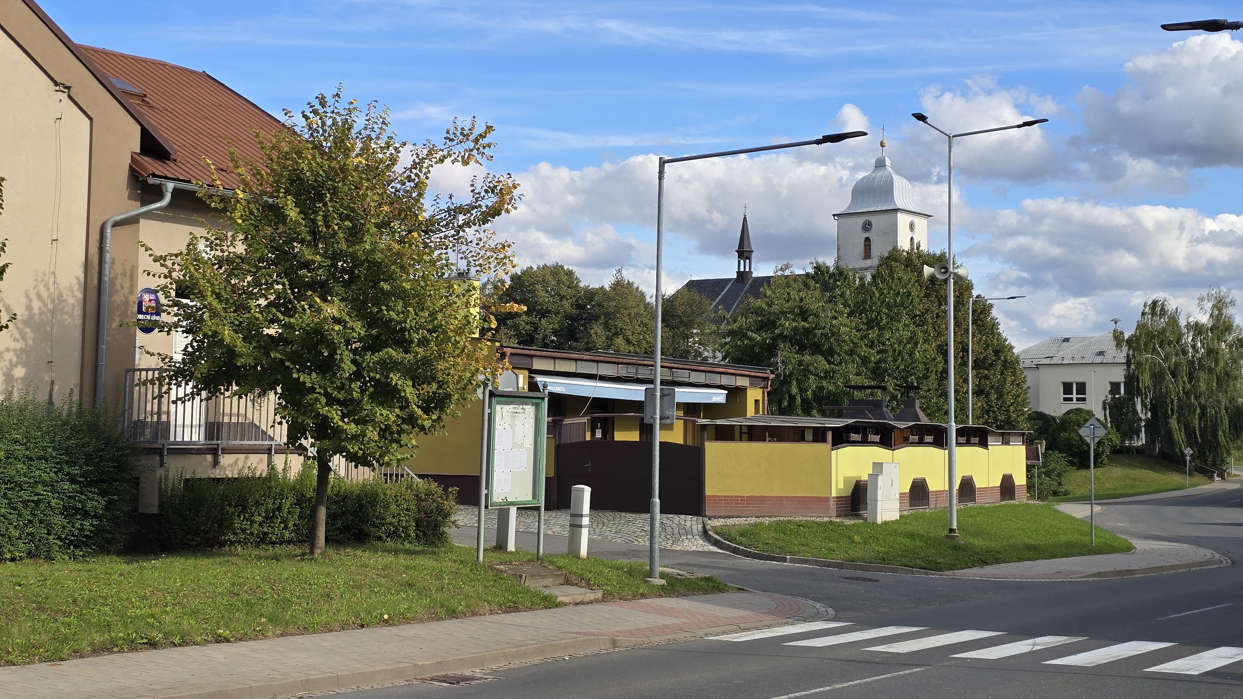Charváty - obecní úřad foto 3