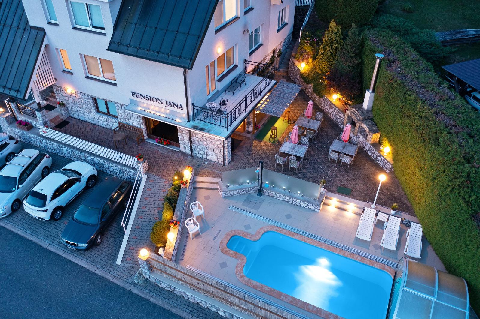 First. Min. Jaro- léto 2026