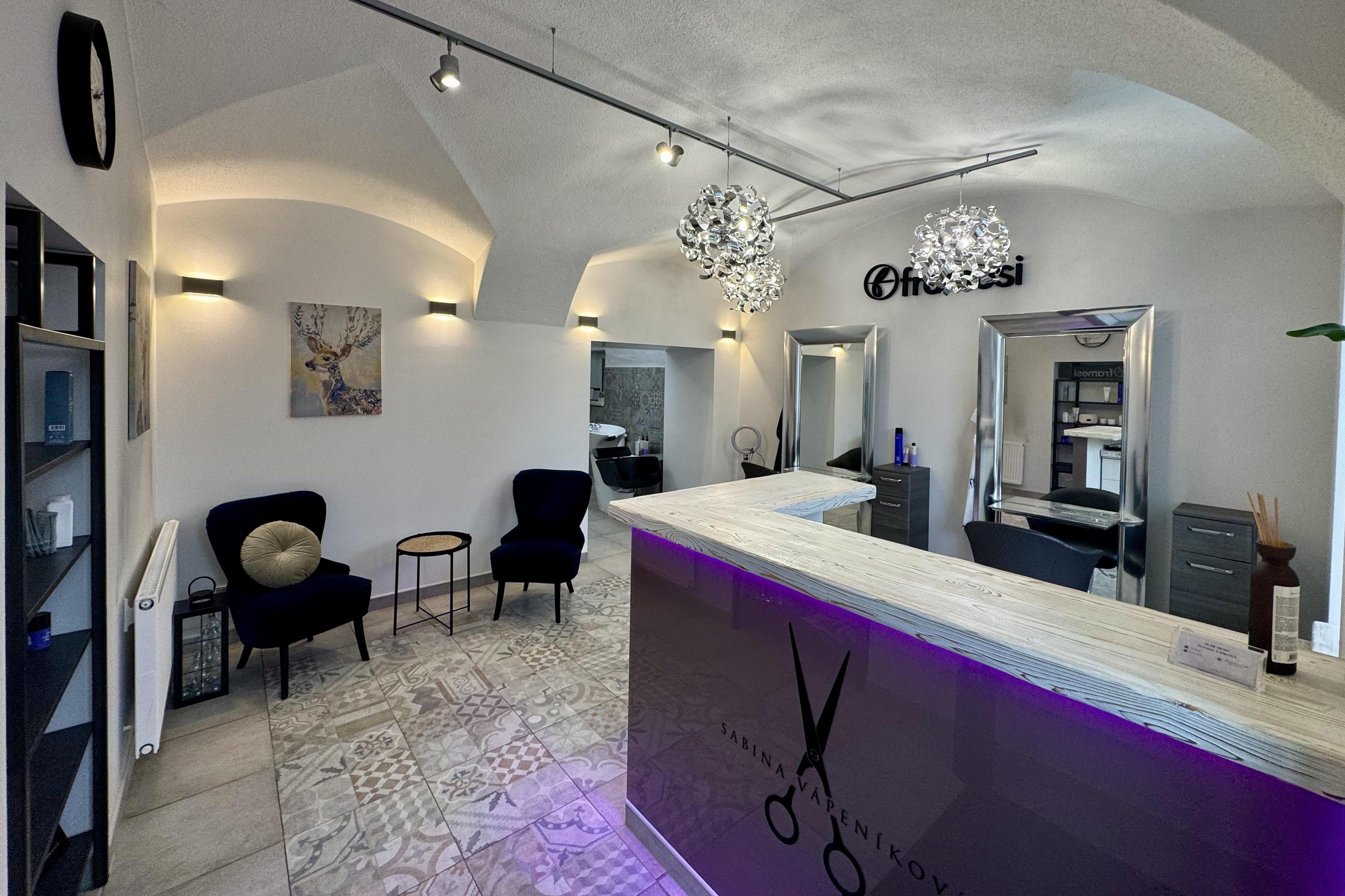 Suzie muah | vizážistka & prodlužování a zahušťování vlasů