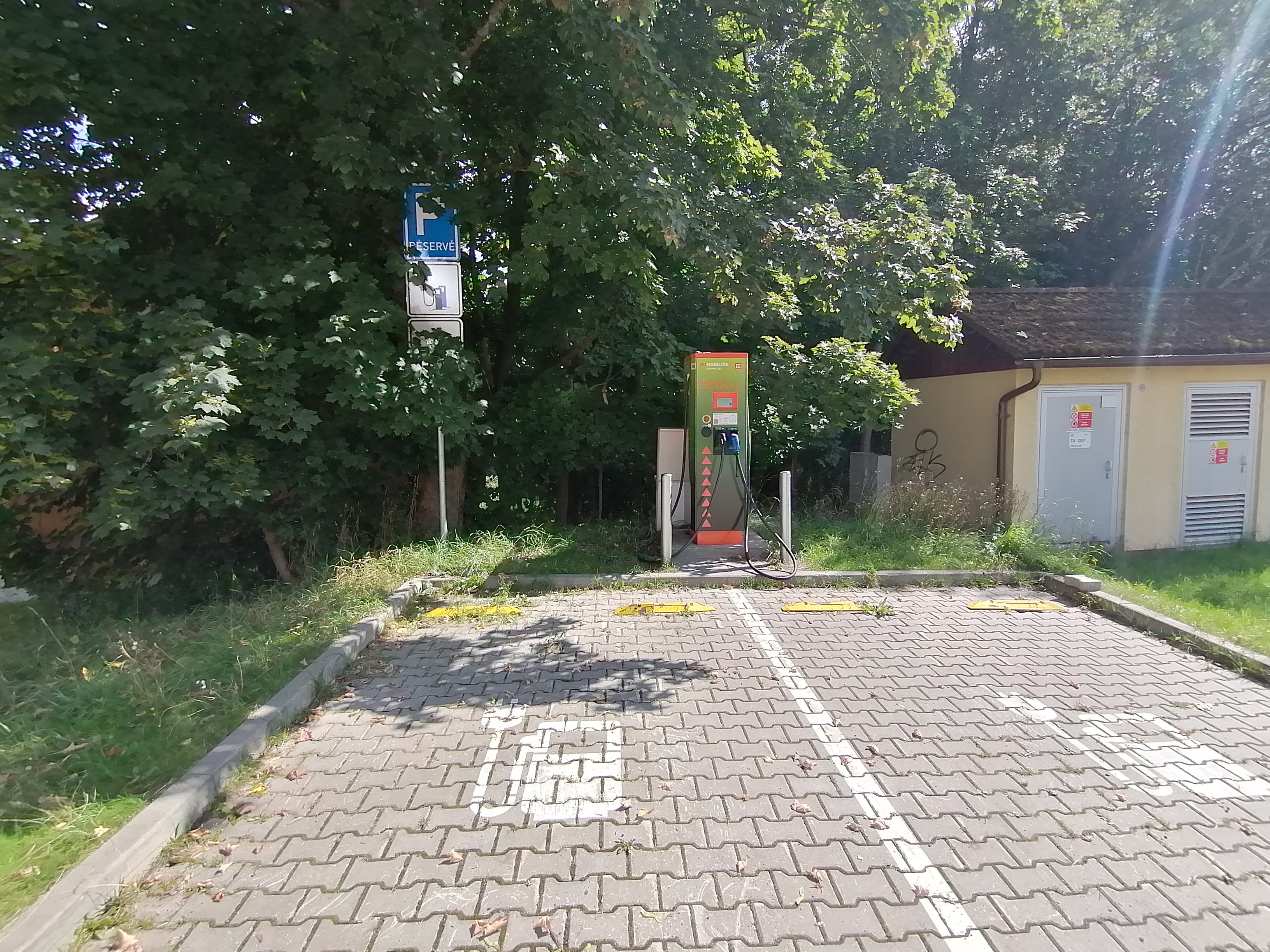 Nabíjecí stanice ČEZ foto 5