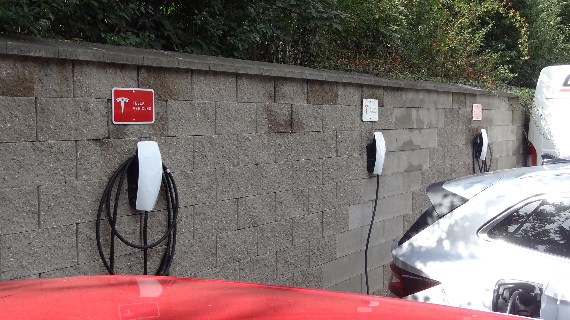 AVANTI hotel - Nabíjecí stanice foto 3