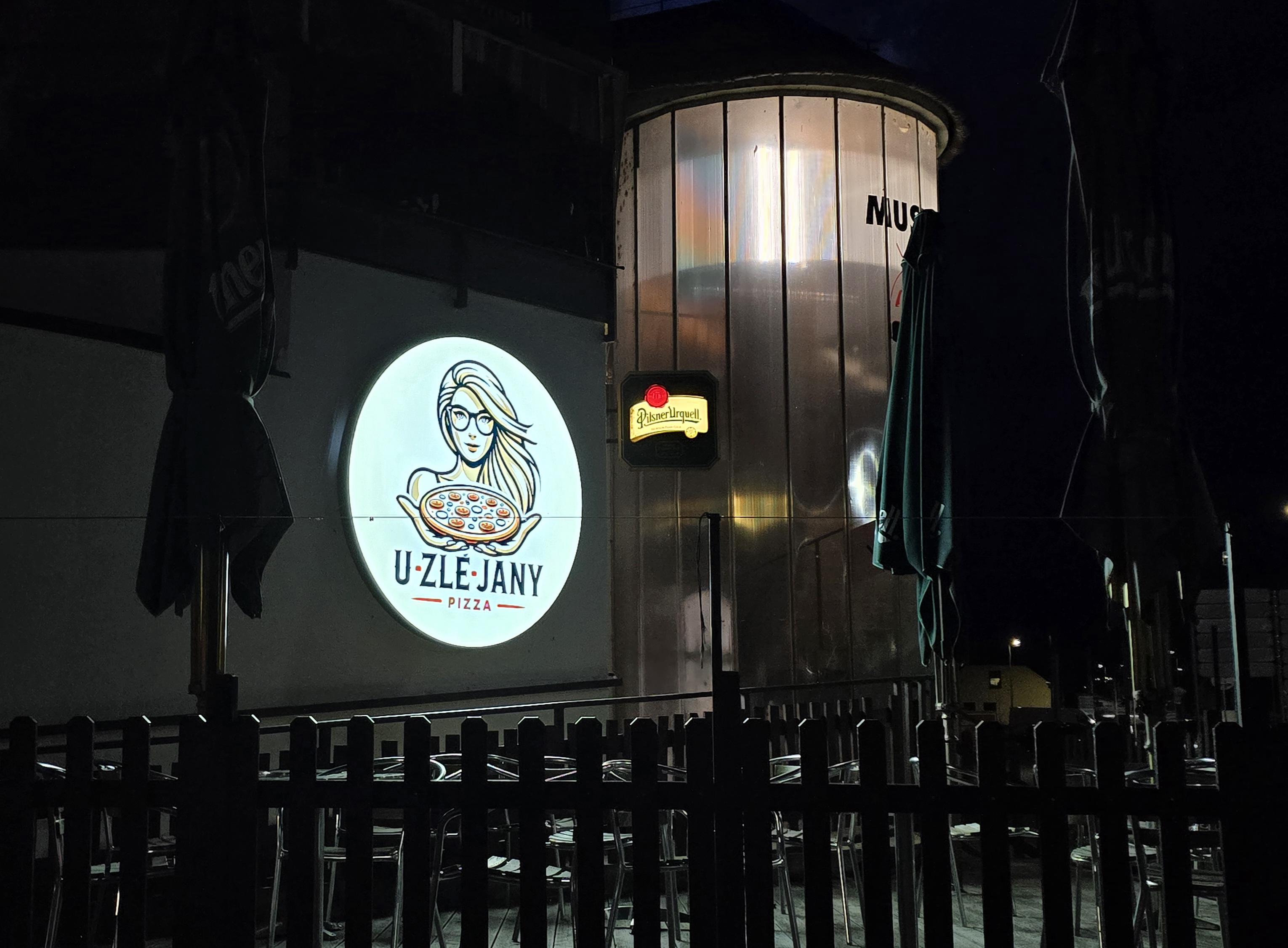 Pizzerie & Bar TWISTER Adresa foto 4