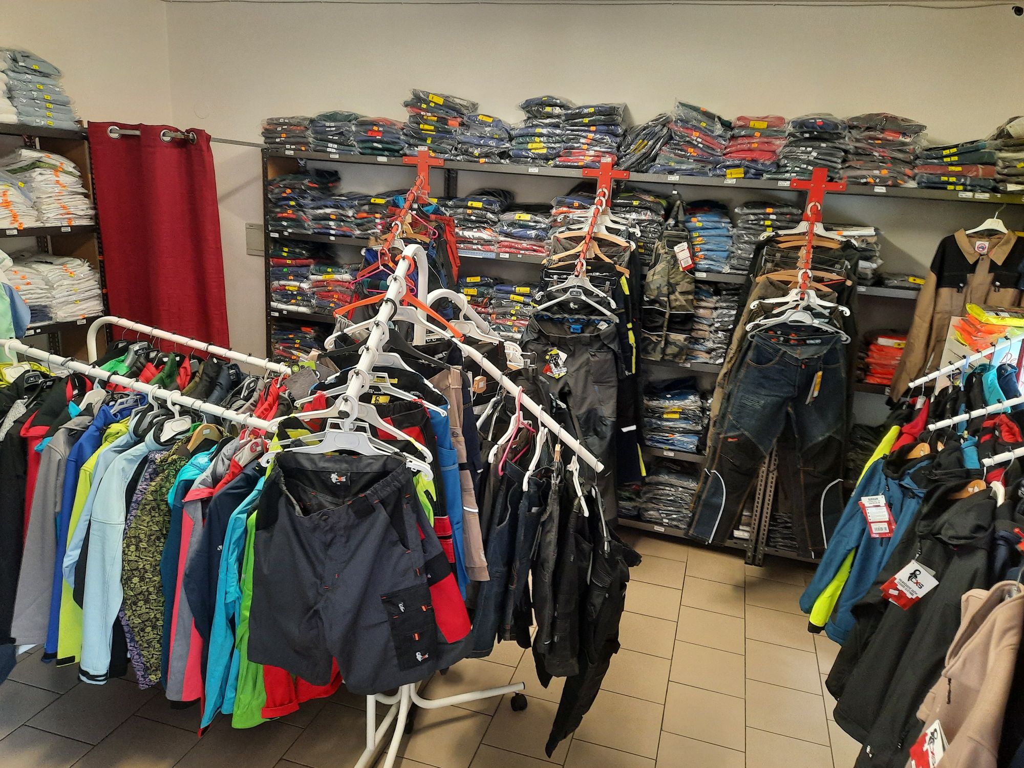 Textile Care Service - DVŮR KRÁLOVÉ NAD LABEM foto 2