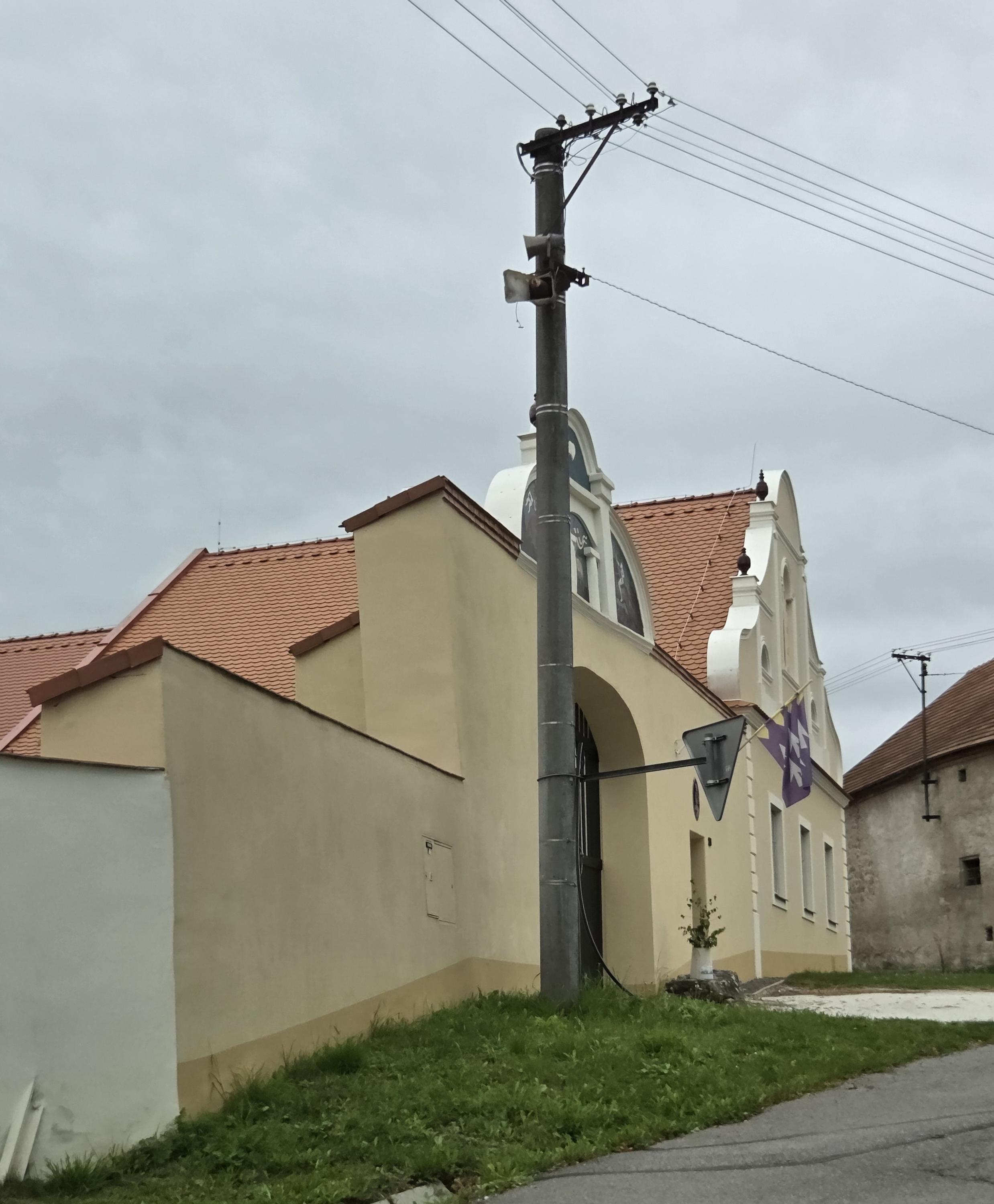 Němětice - obecní úřad foto 4