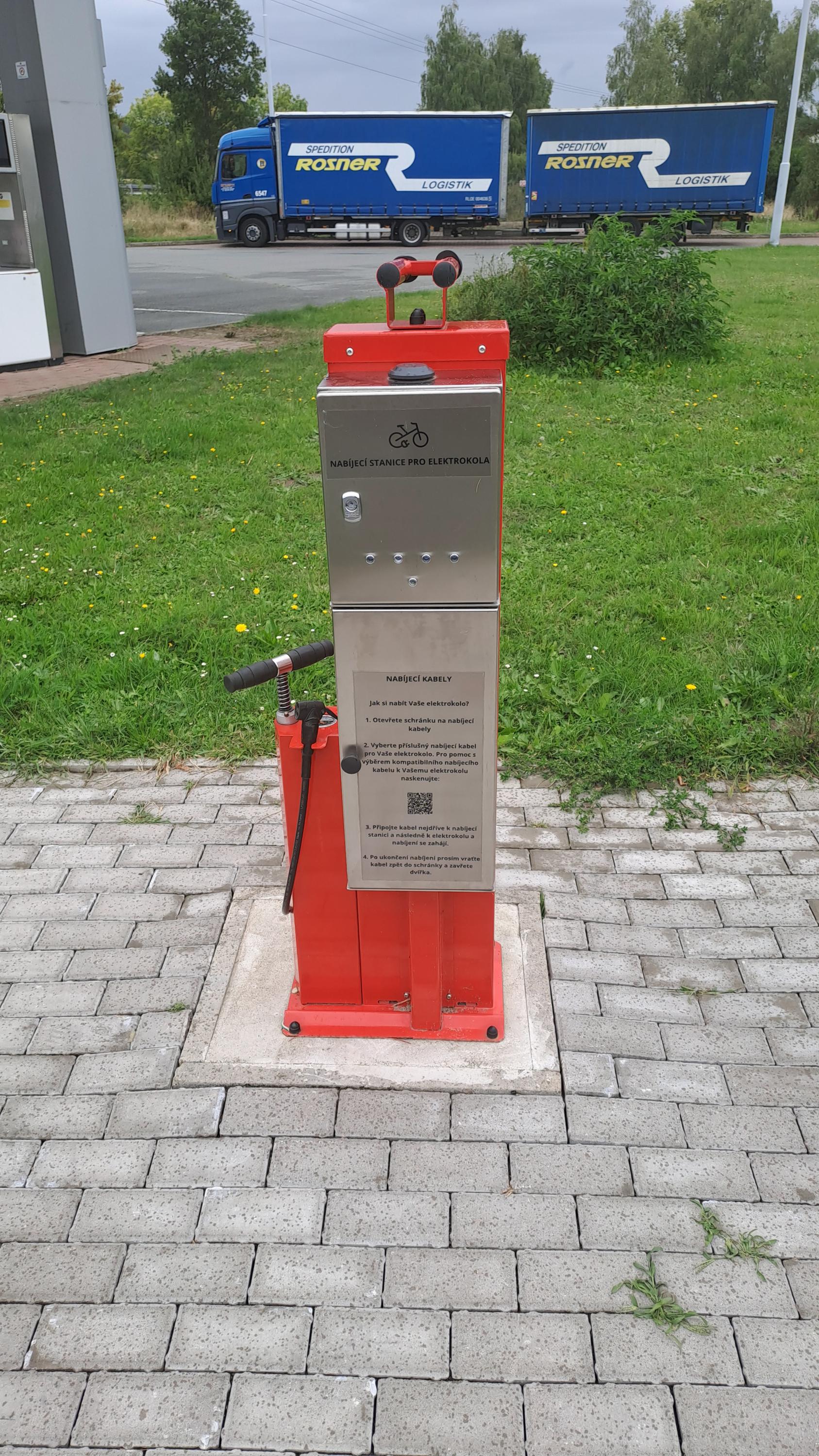 Nabíjecí stanice ČS ORLEN Doksy foto 3