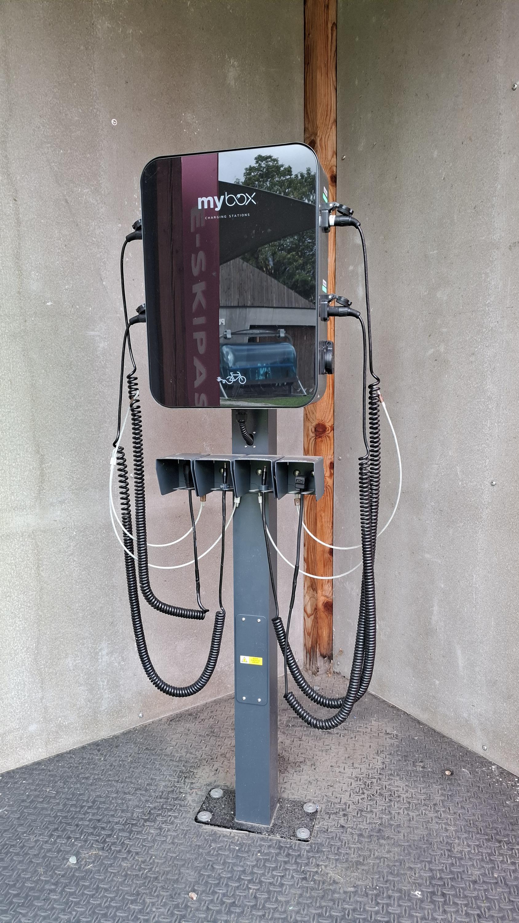 Nabíjecí stanice Skicentrum foto 3