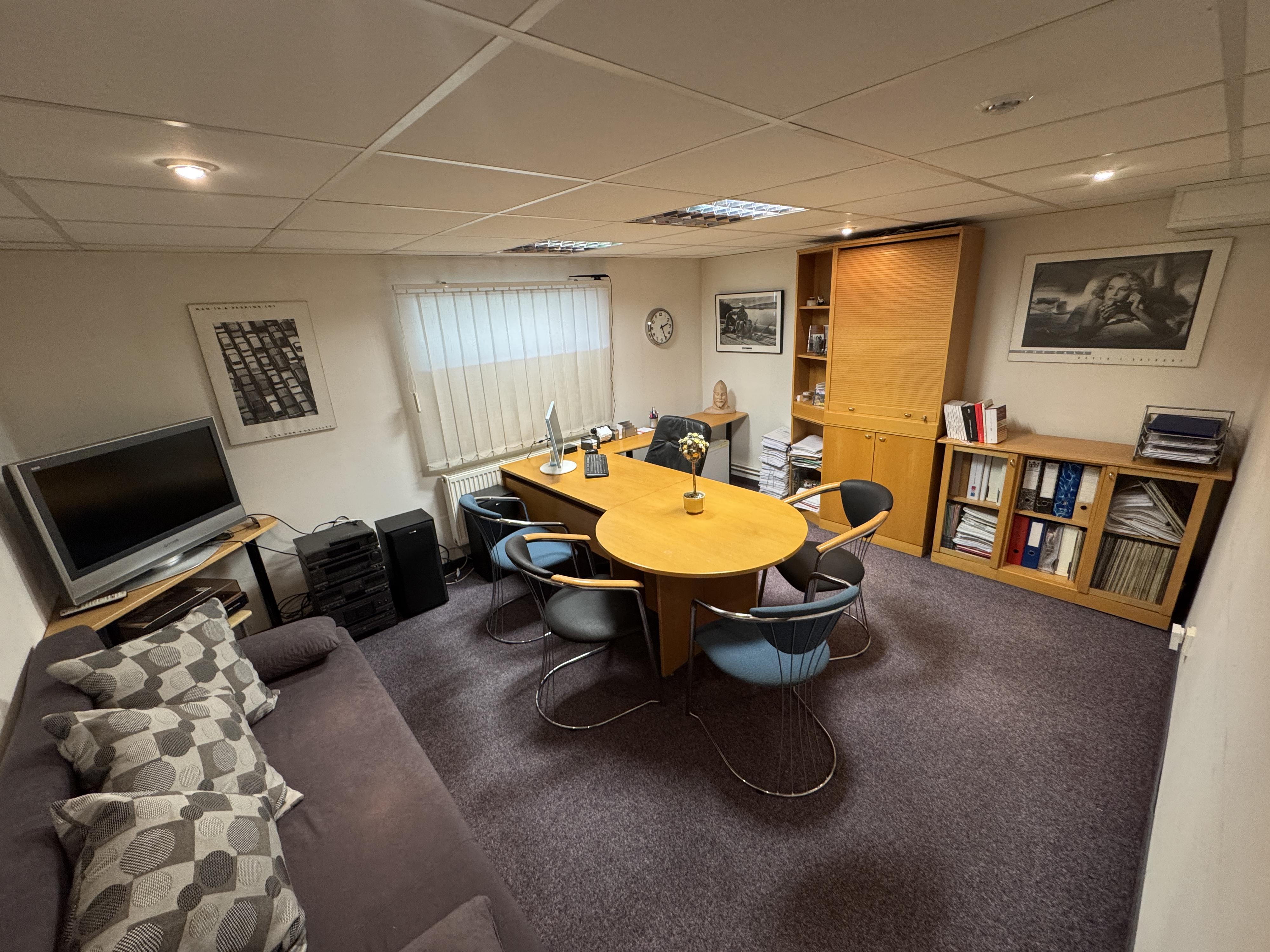 JUDr. Petr Živěla, advokát