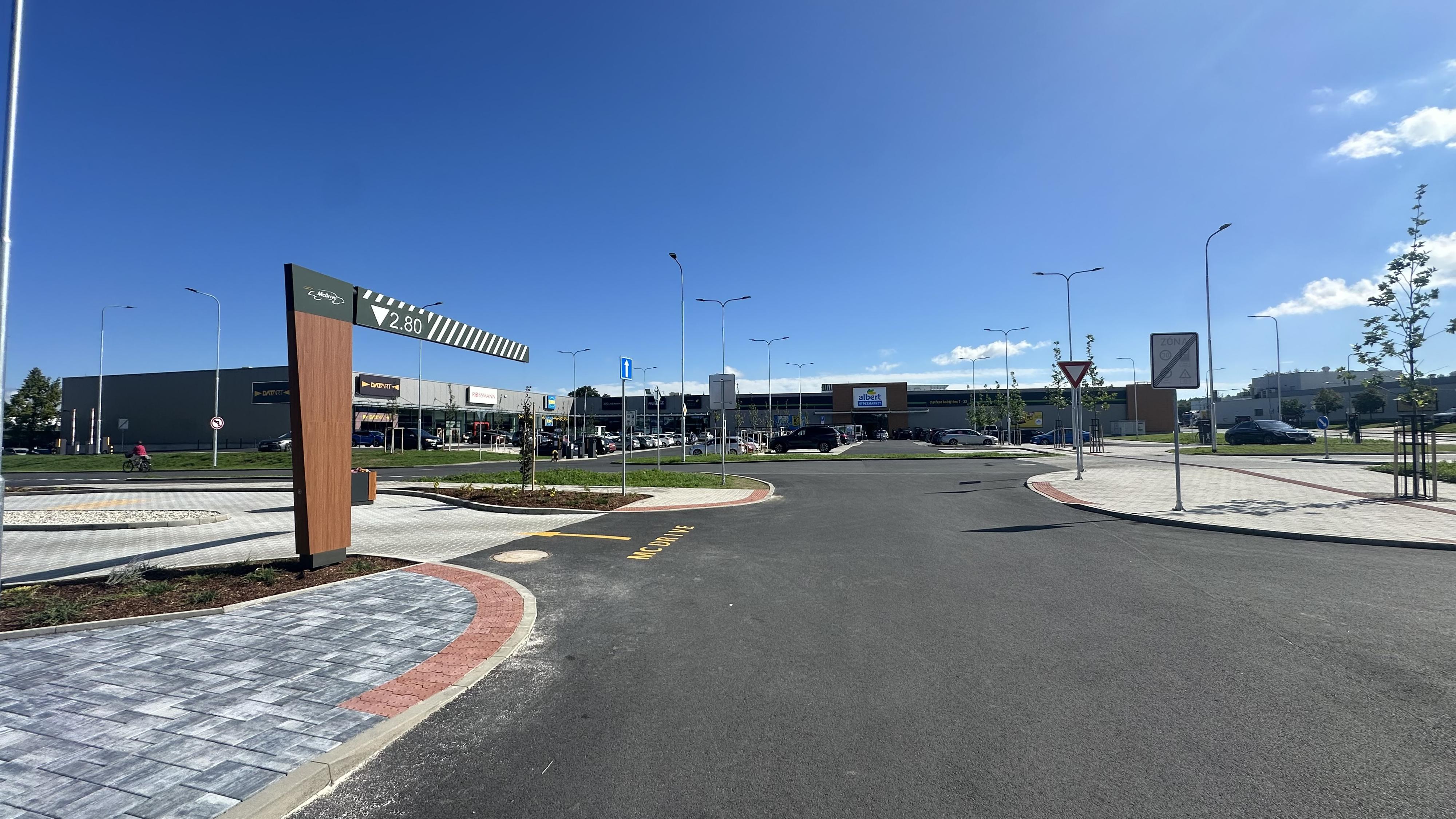 Retail Strakonice - obchodní zóna Strakonice foto 6