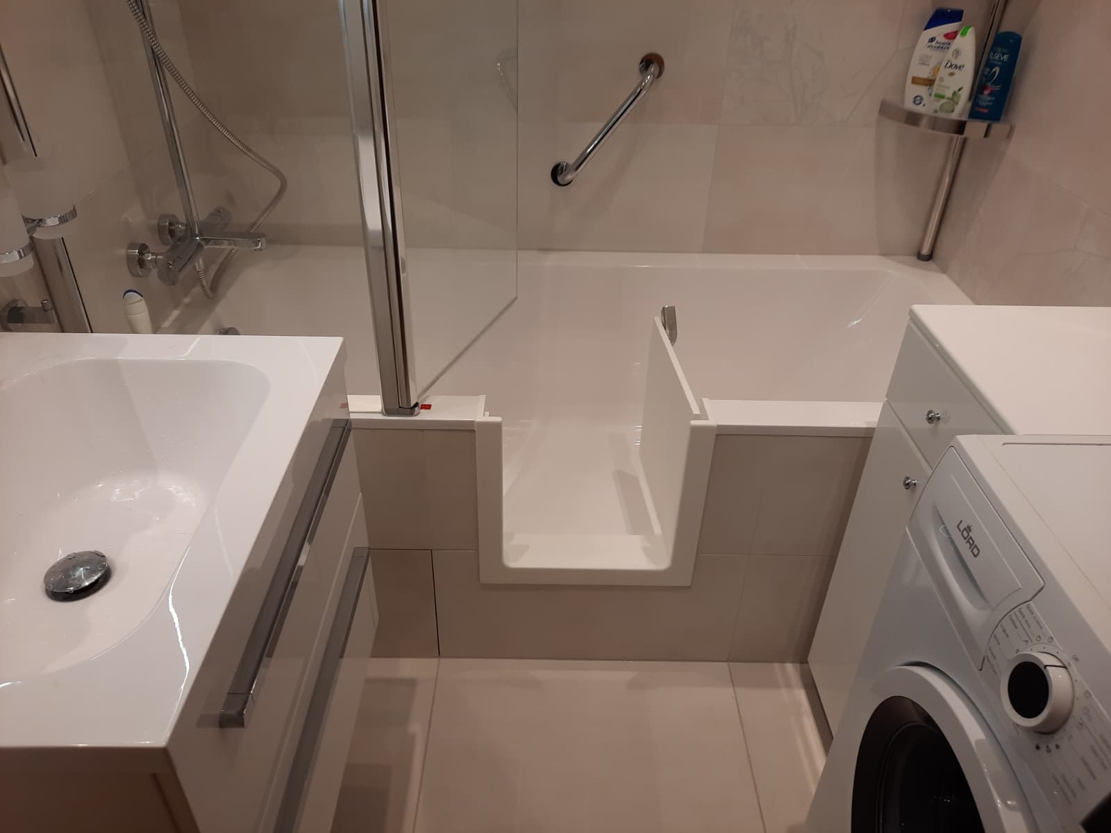 Pavel Dvořáček - koupelny a rekonstrukce na klíč foto 3