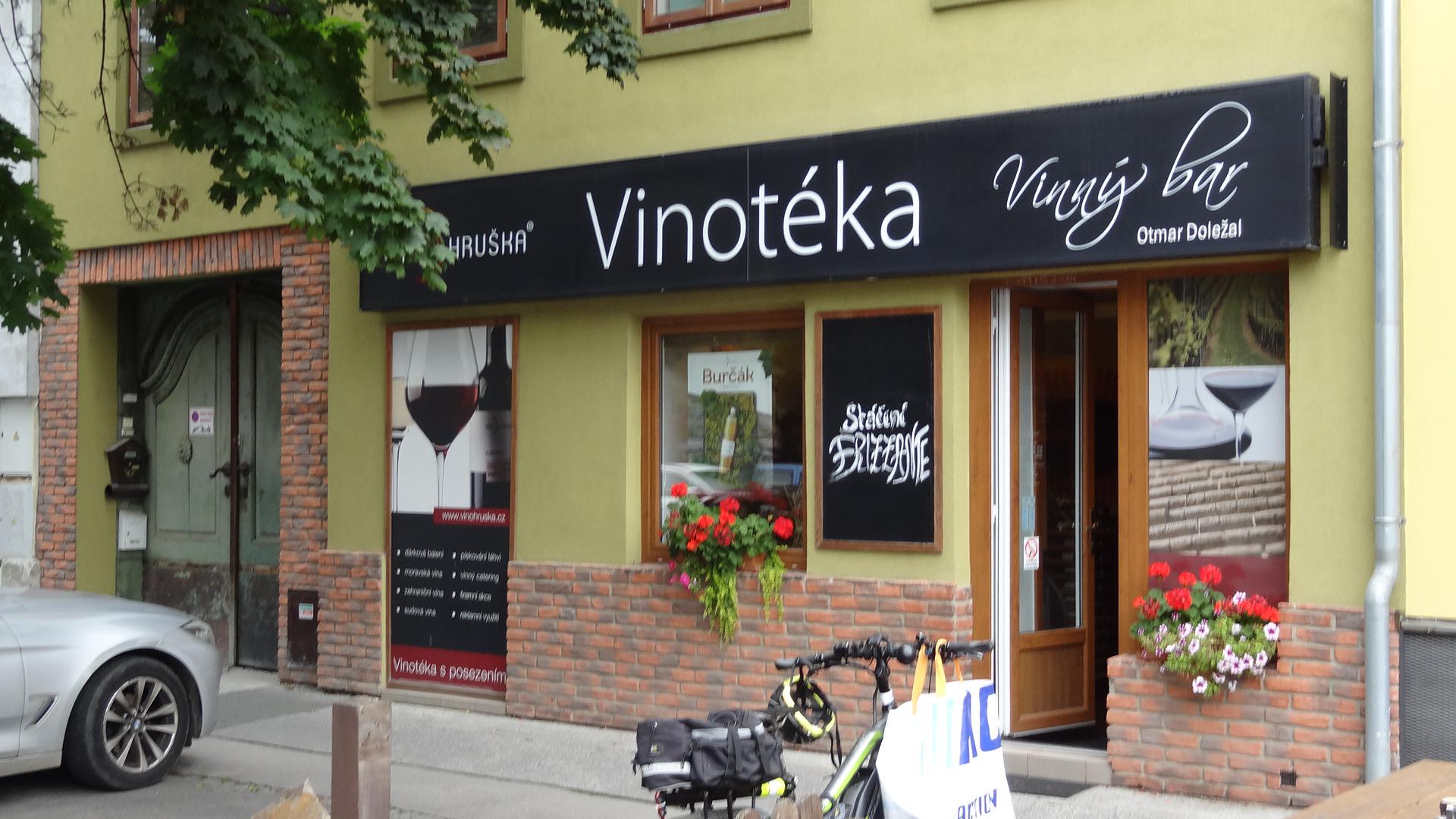 Vinotéka VÍNO HRUŠKA foto 5