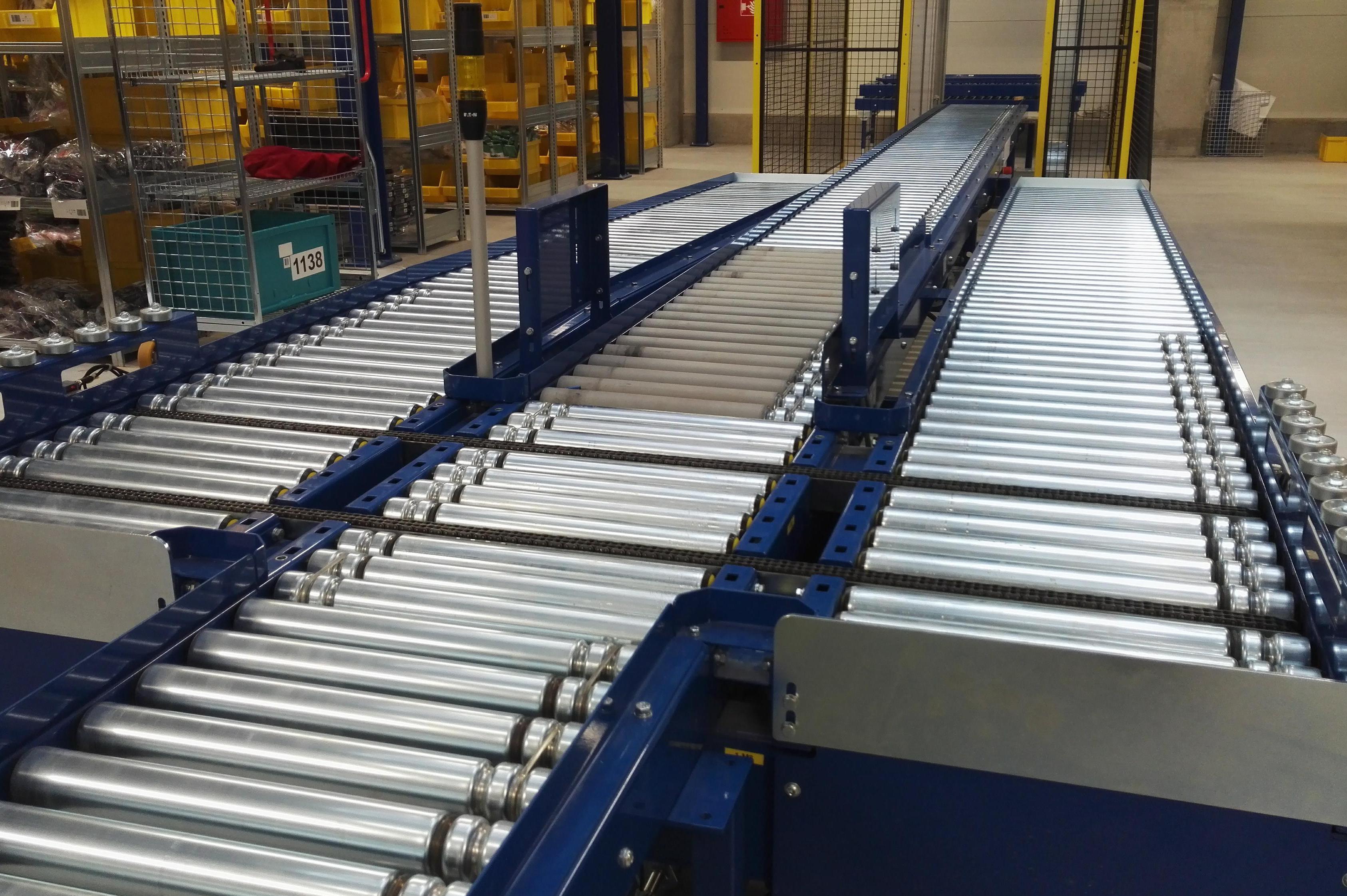 Automatizace pro e-shopy, sklady pomocí dopravníků