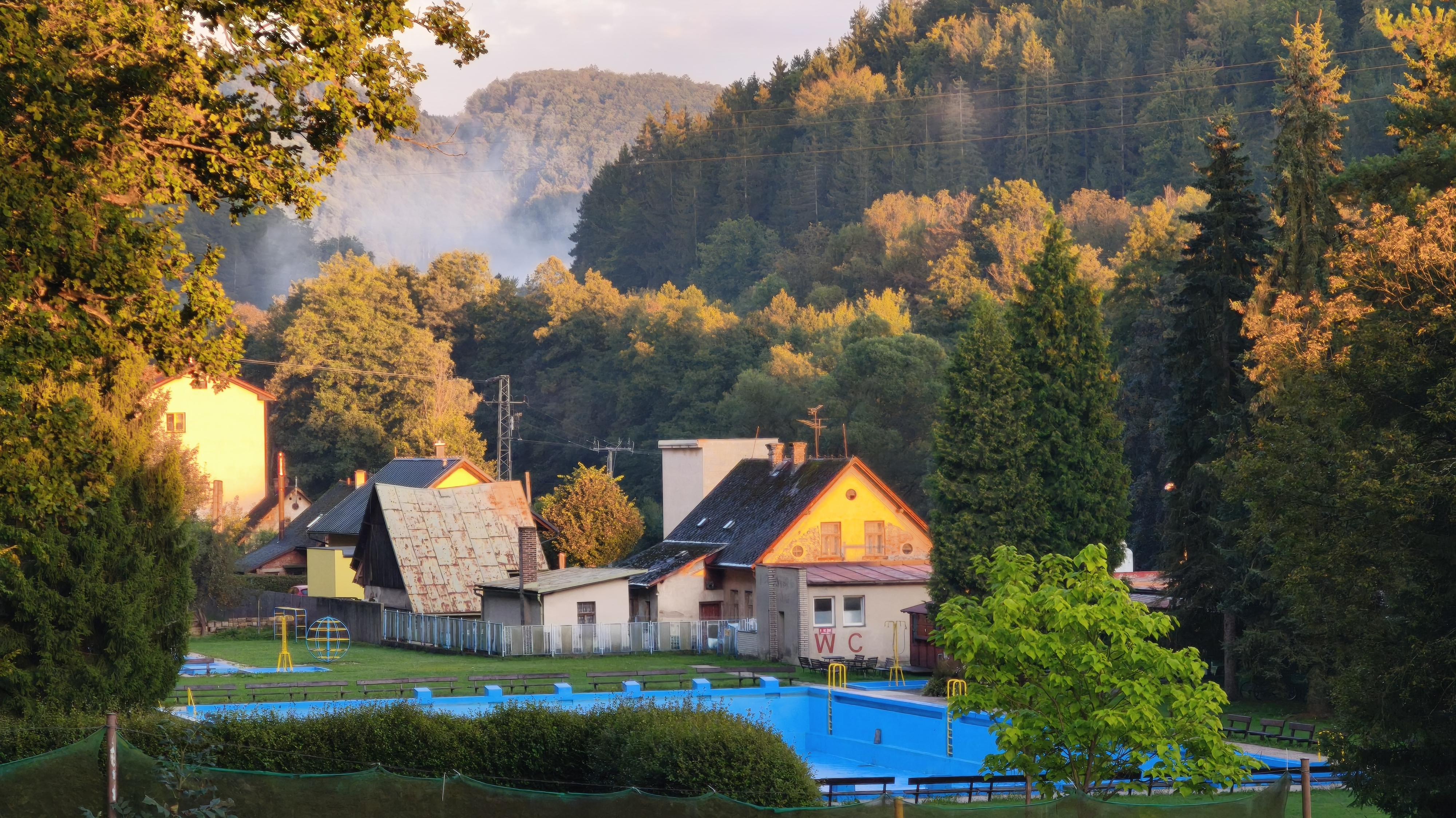 Město Železný Brod - městské koupaliště foto 2