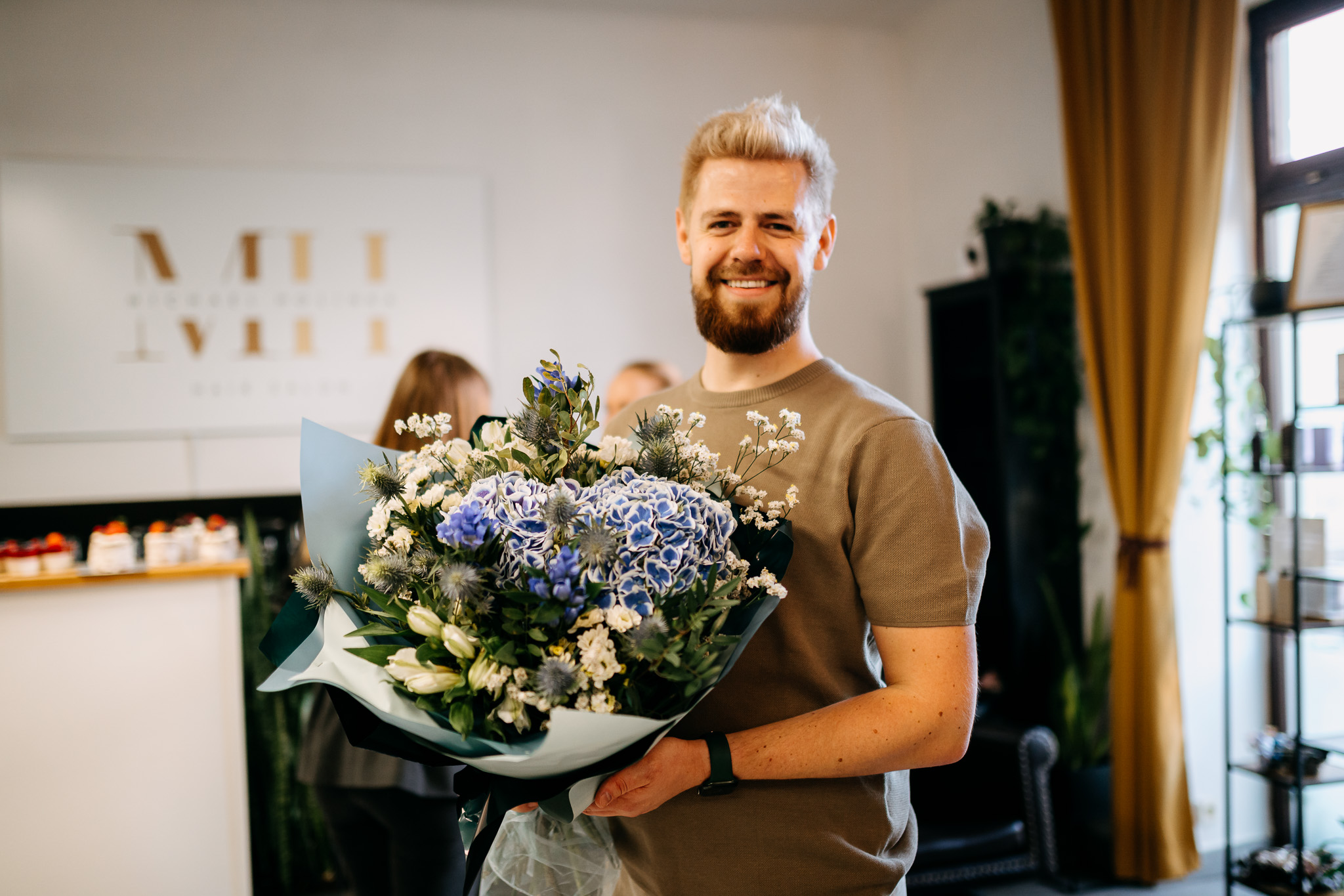 Michael Holinka salon