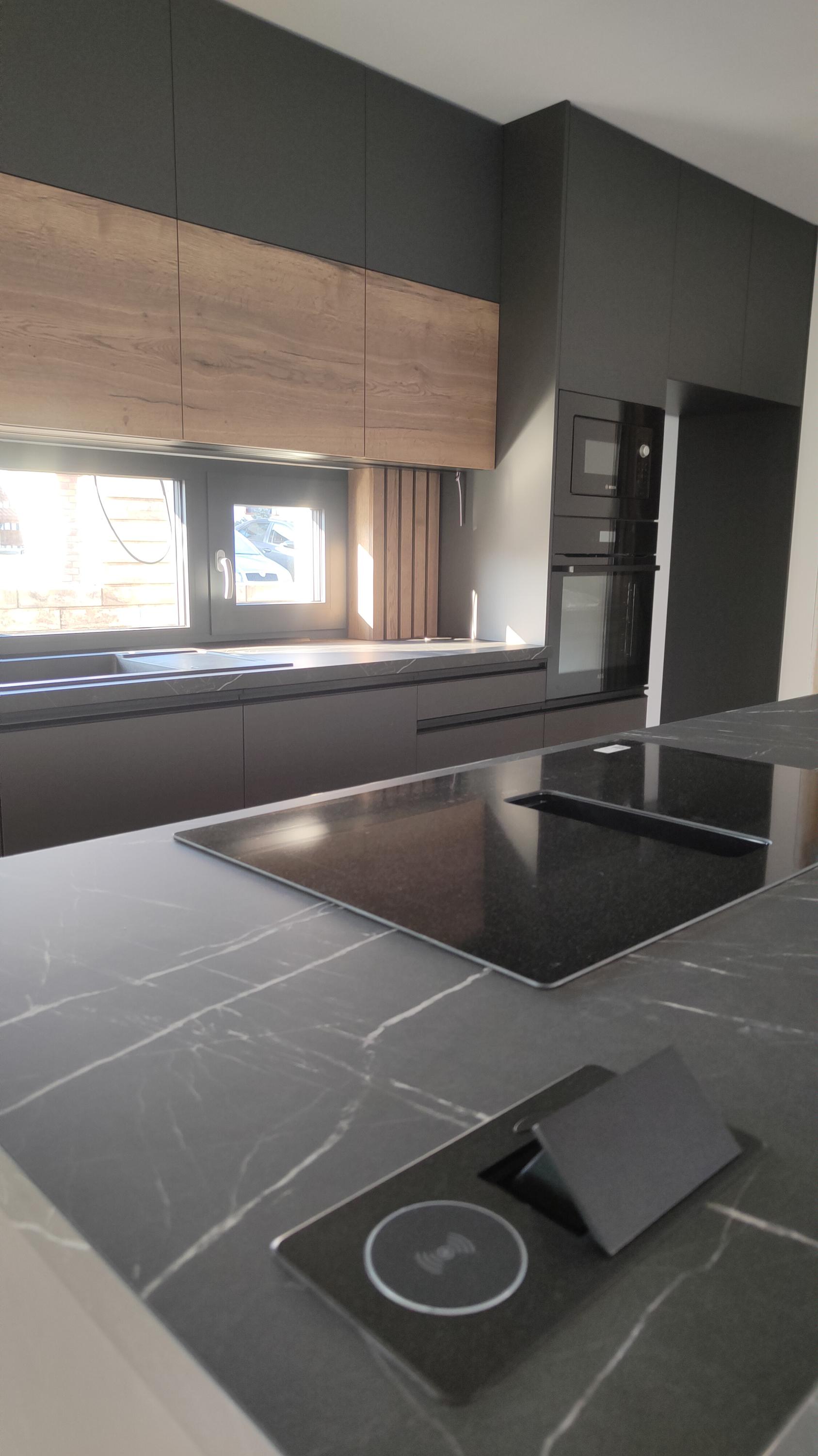 Jan Kvašňovský -  Kuchyně a nábytek na míru foto 2