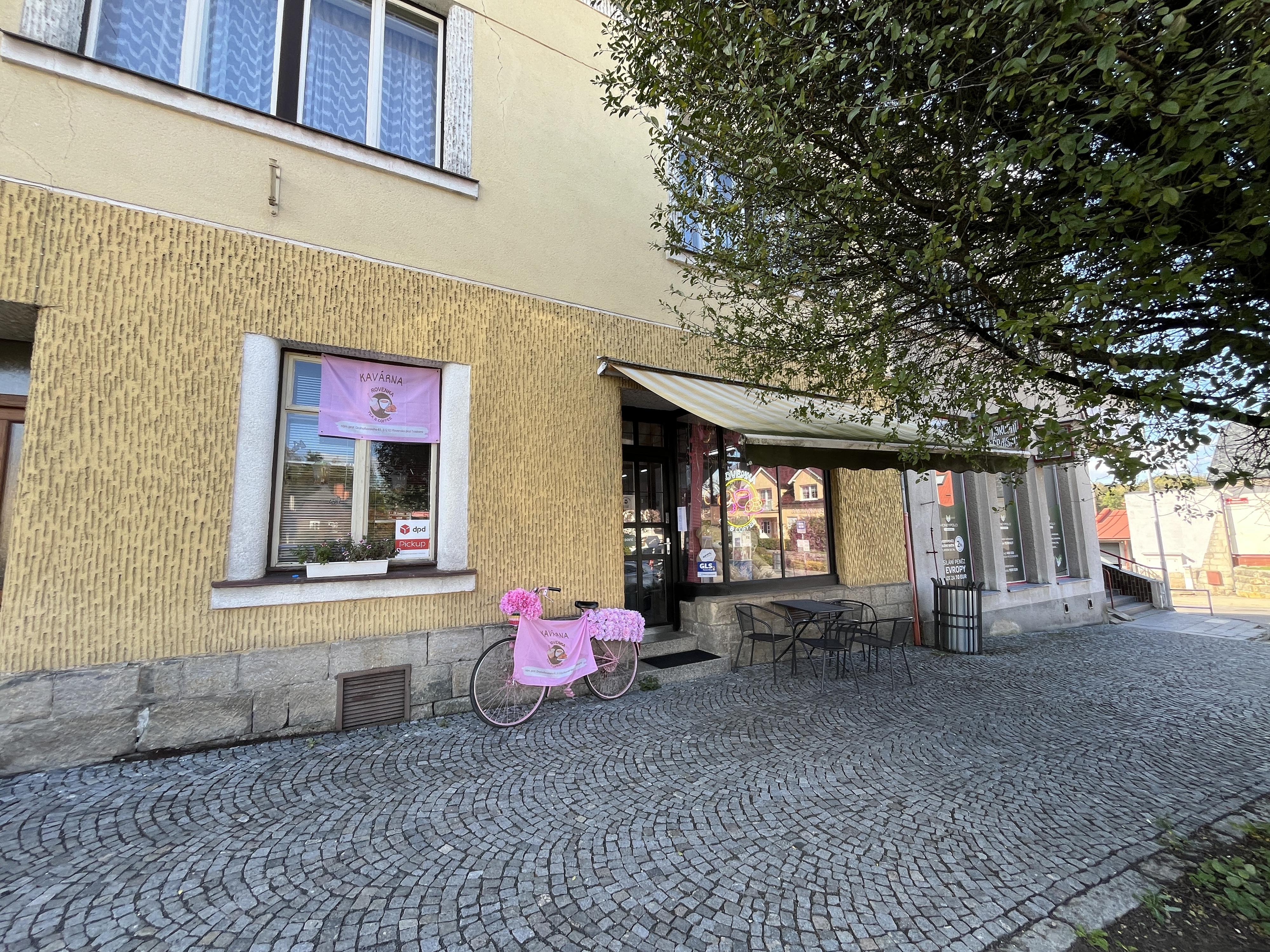 Rovenka Tea & Coffee