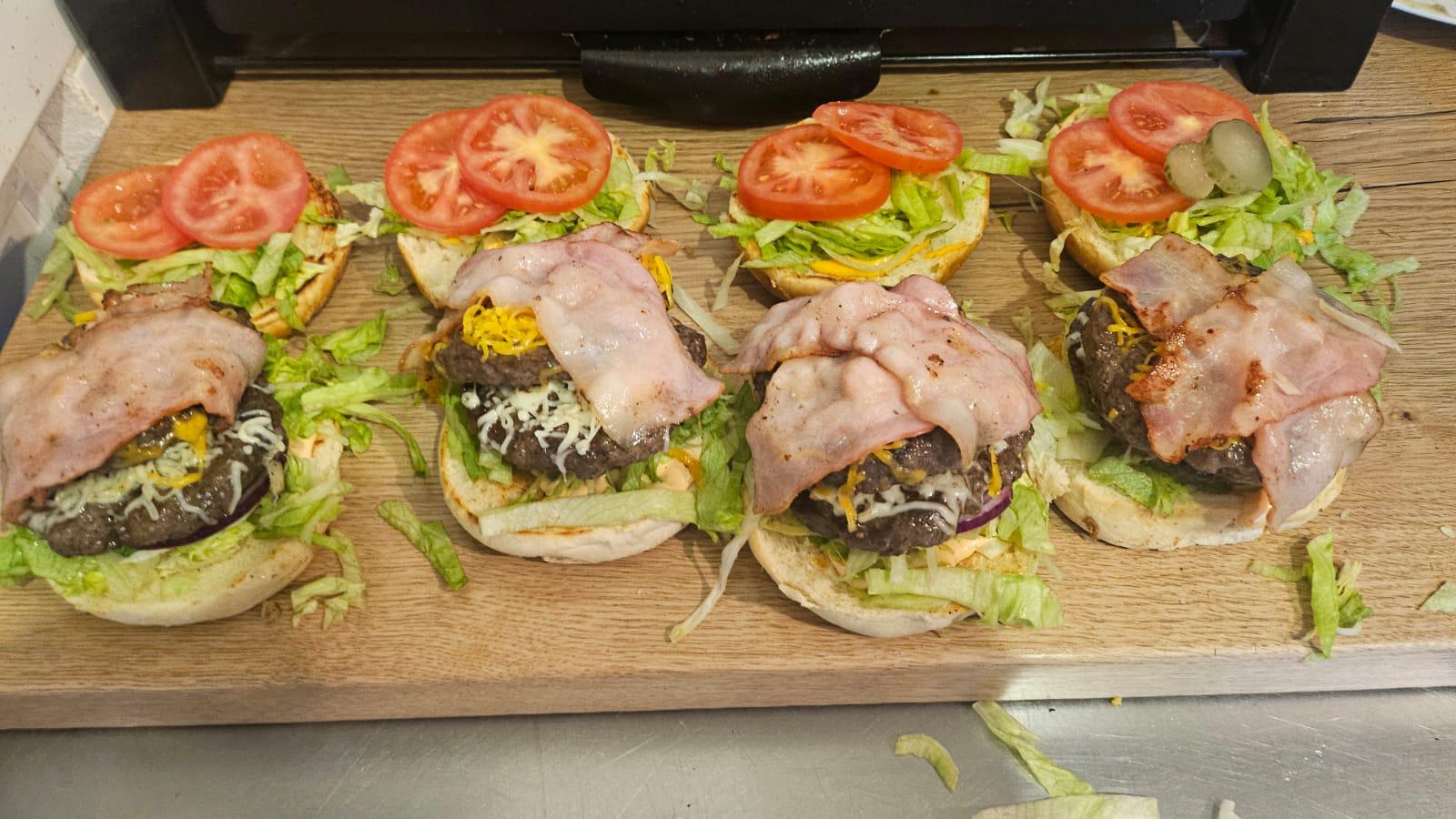 Restaurace a rozvoz Krmelec u Tomyho