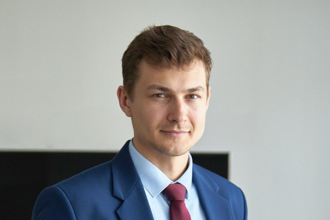 Finanční poradce Oleksii Aheiev foto 1