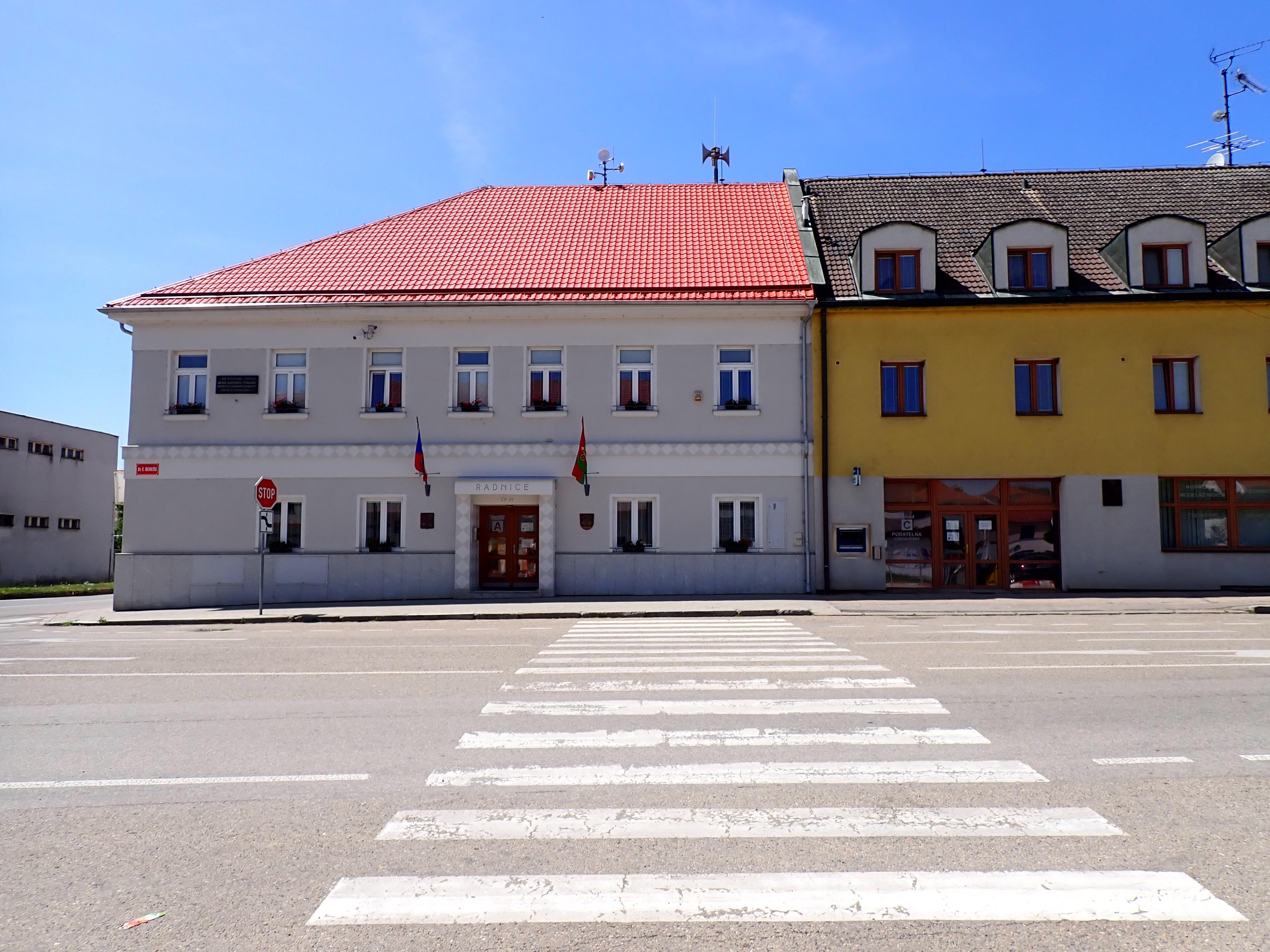Město Bystřice - městský úřad foto 4