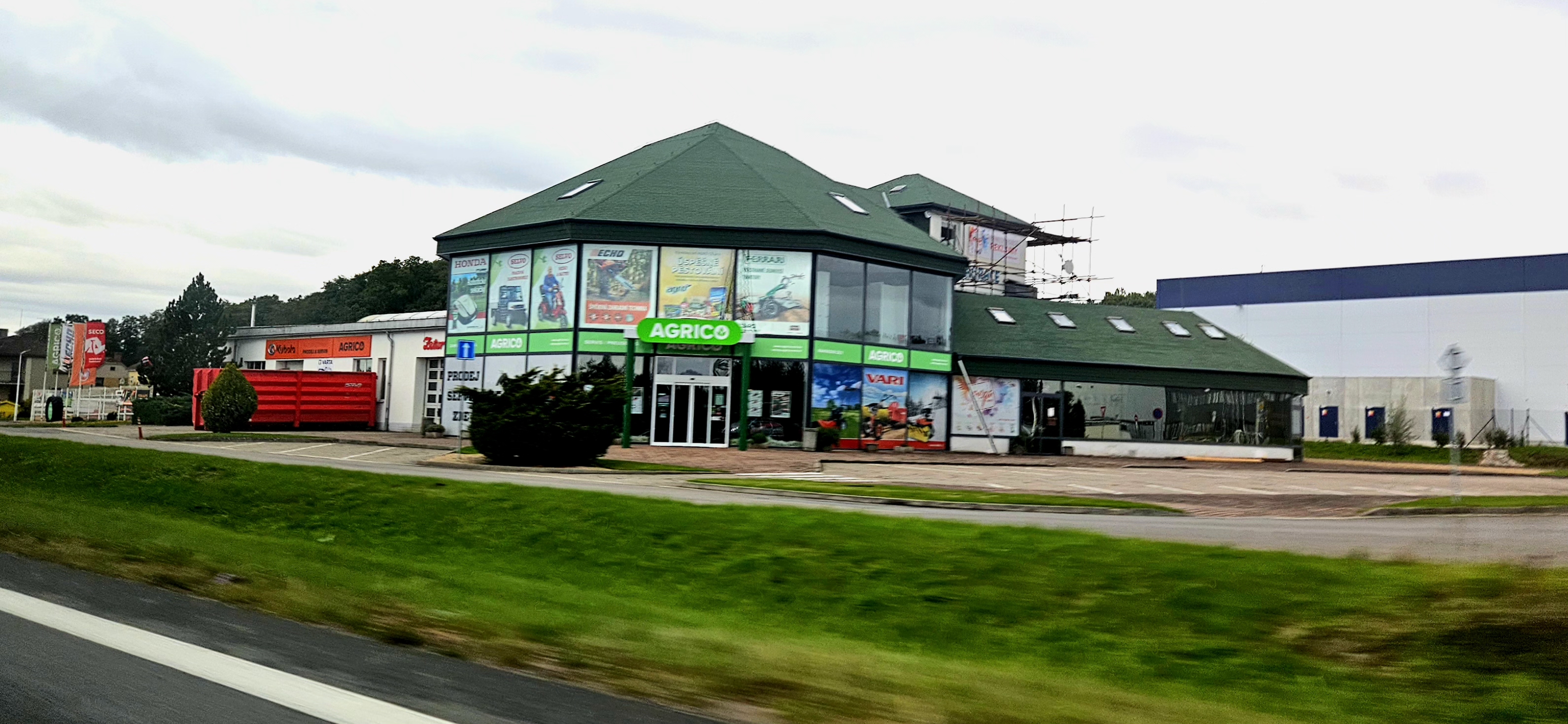 AGRICO - zemědělská a zahradní technika foto 5