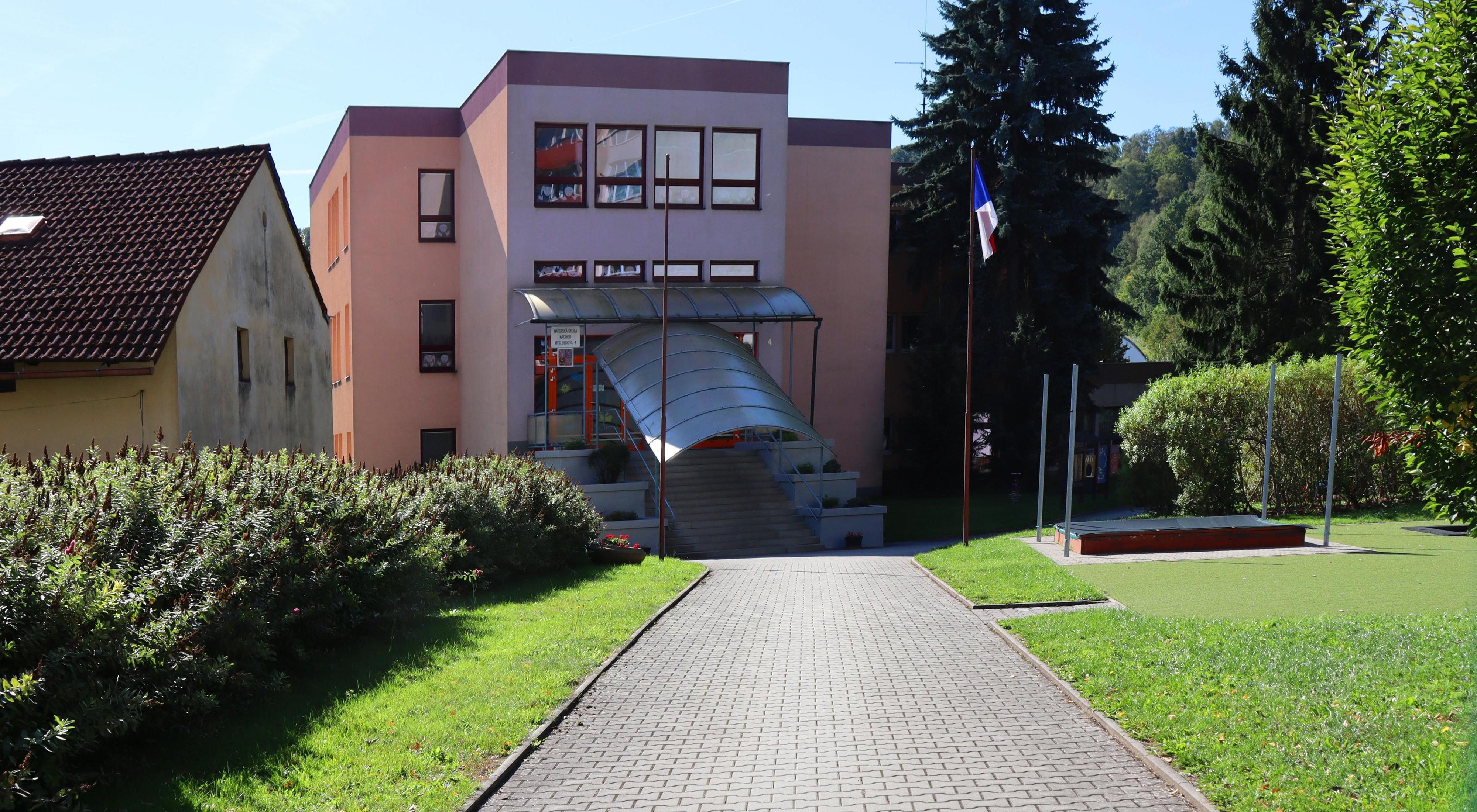 MŠ Náchod, Myslbekova foto 3