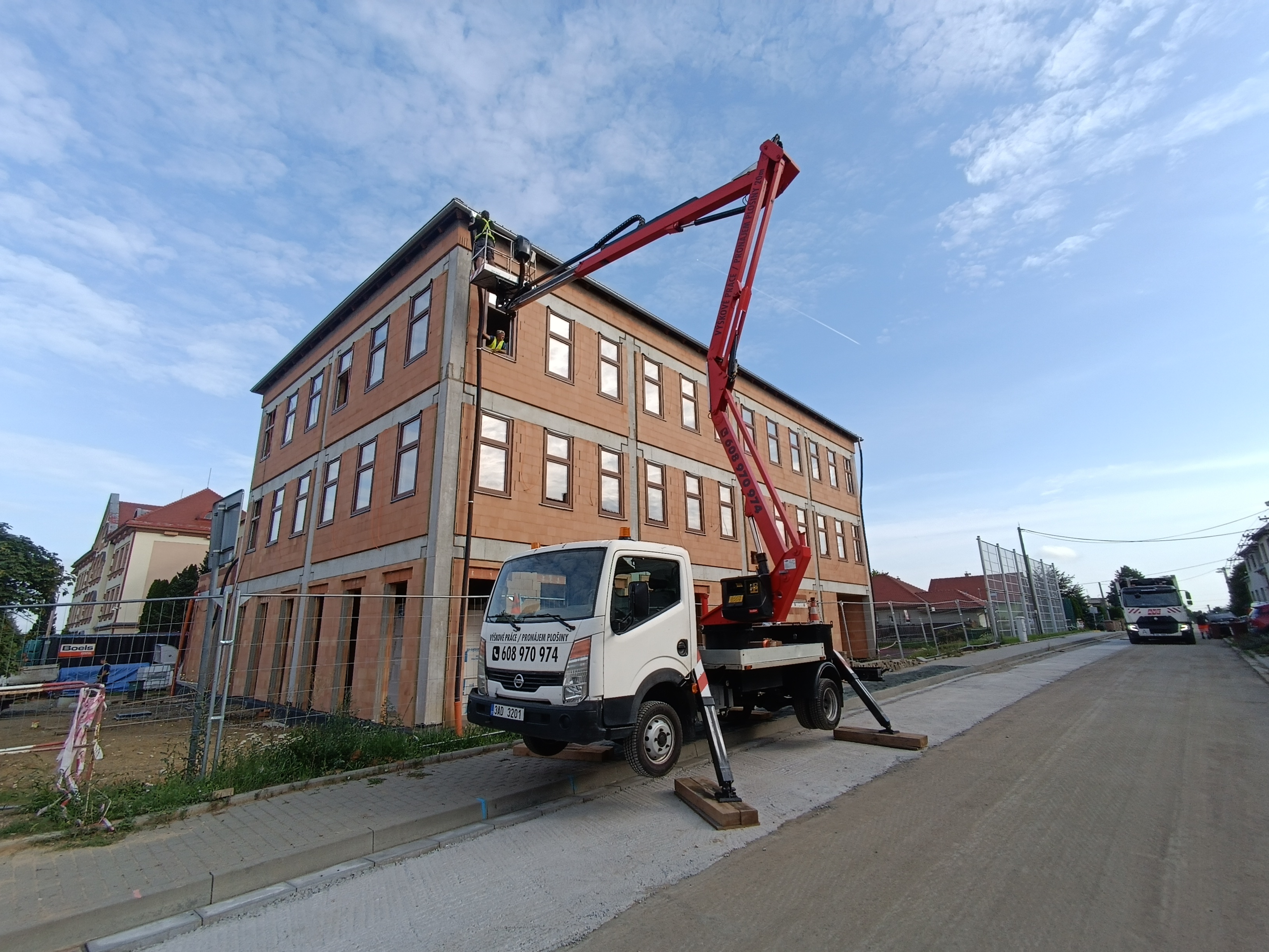 PaPys - Výškové práce s plošinou foto 4