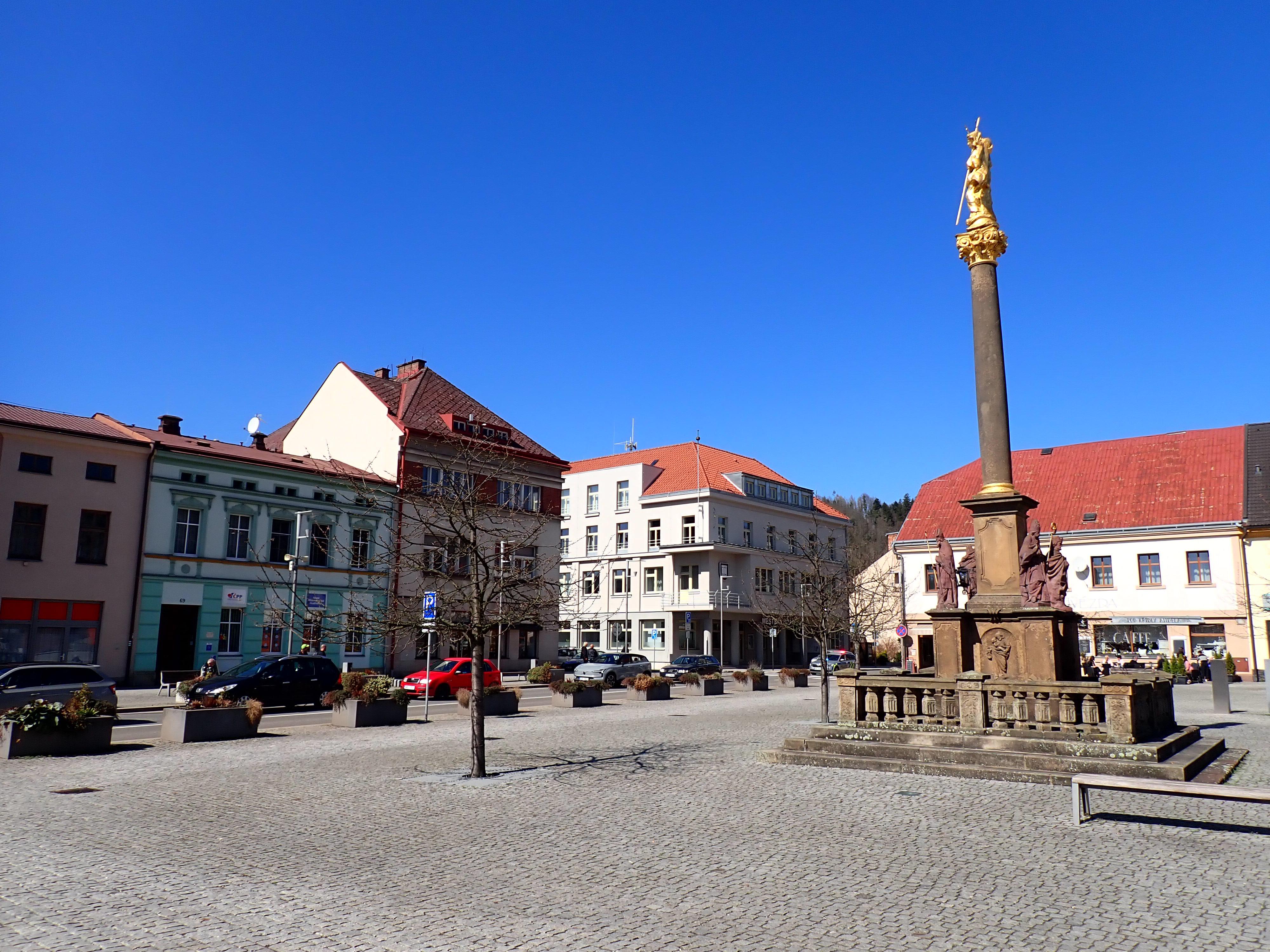 Hronov - městský úřad foto 3