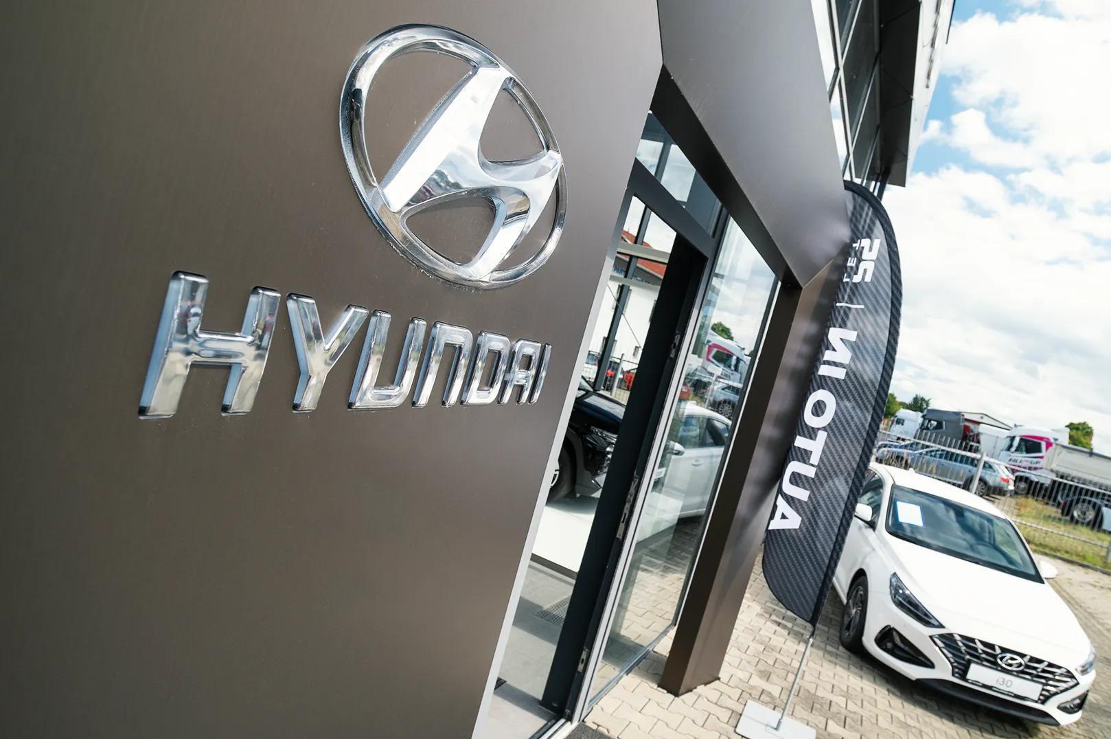 Hyundai - AUTO IN