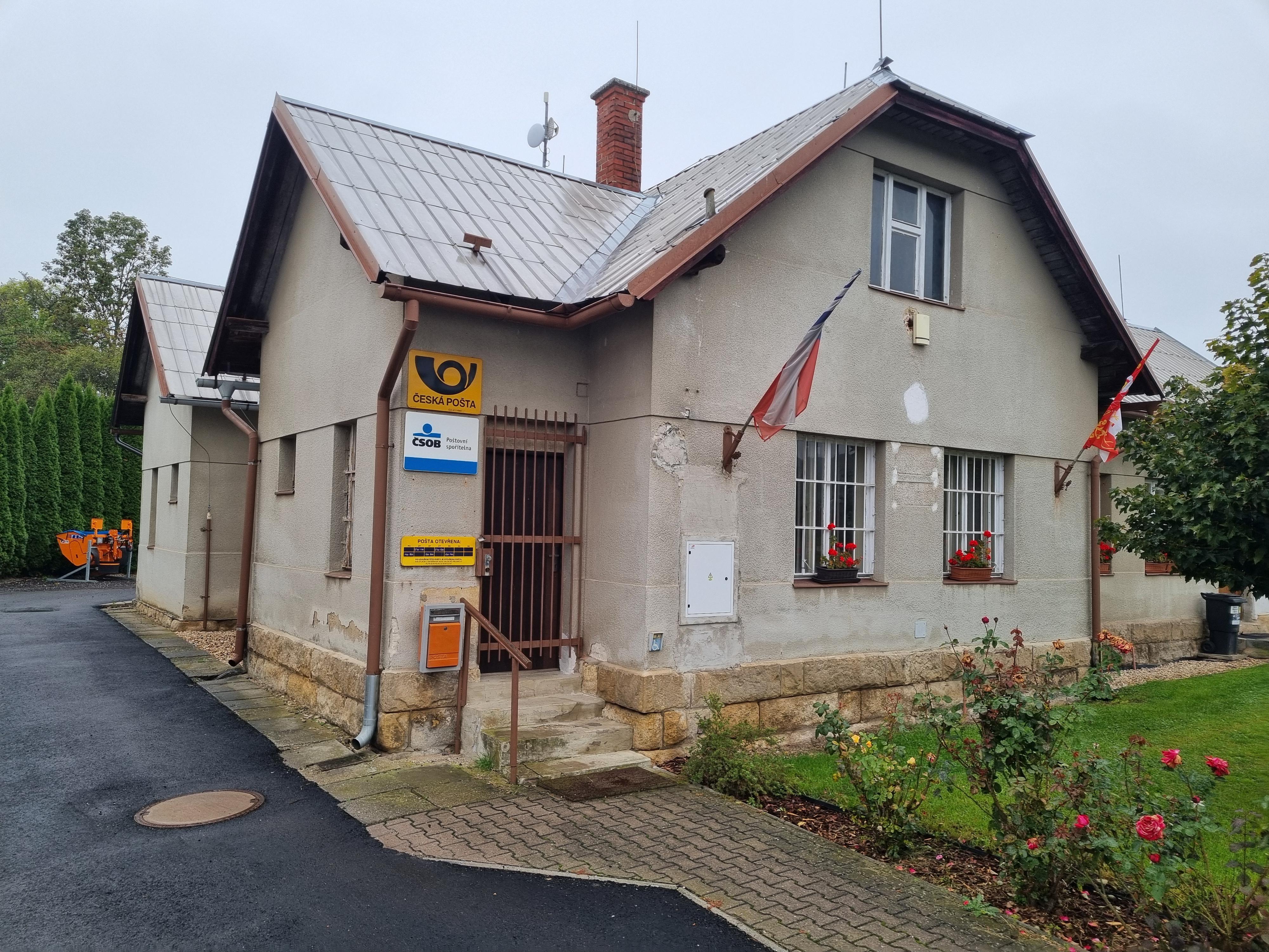 Jičíněves - obecní úřad foto 2