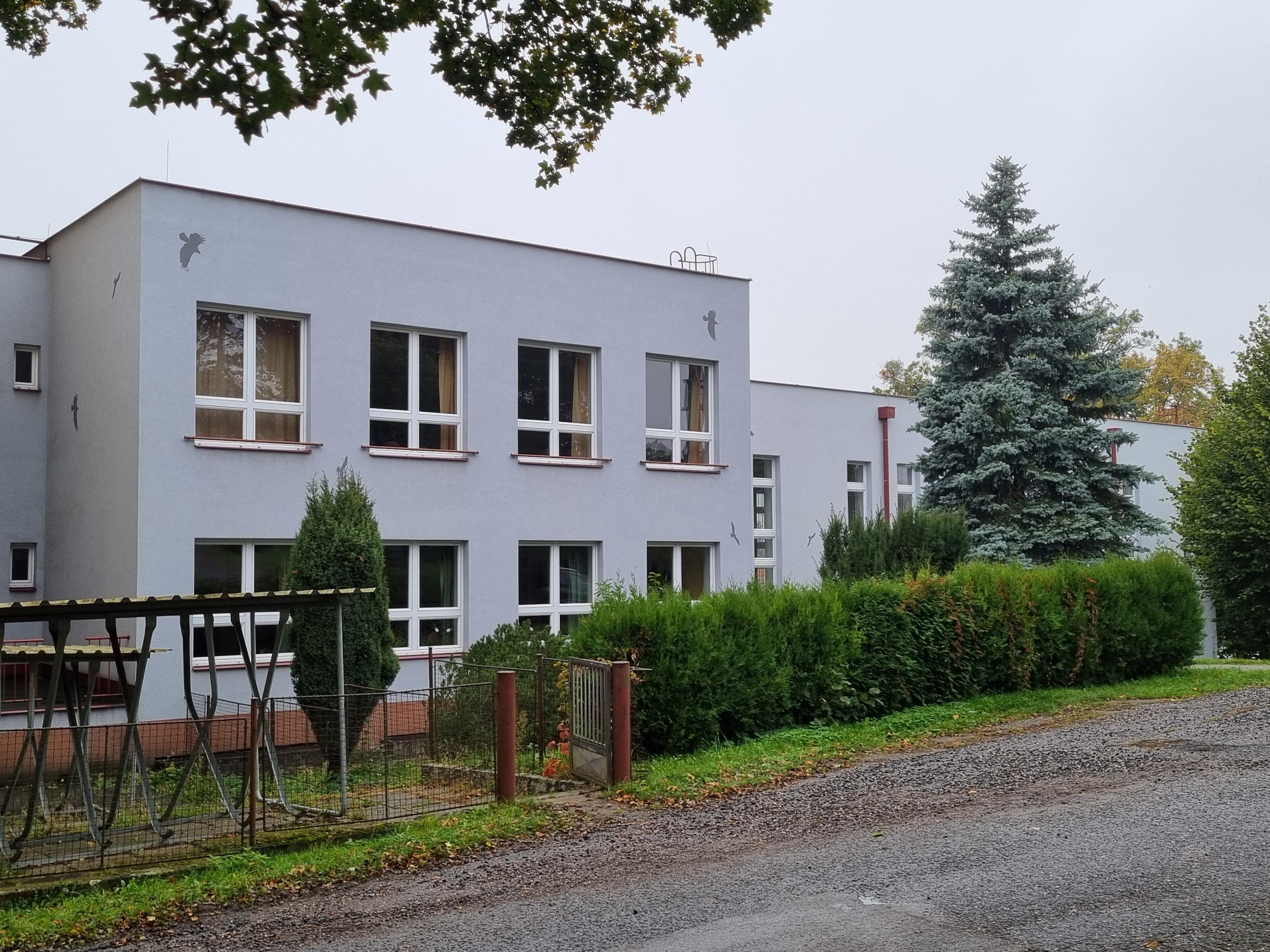 Základní škola a Mateřská škola Vysoké Veselí foto 2