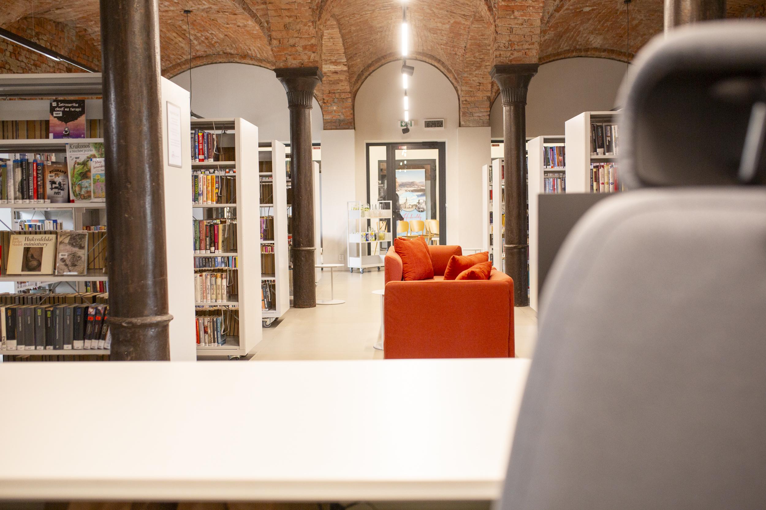 Obecní knihovna Hukvaldy foto 3