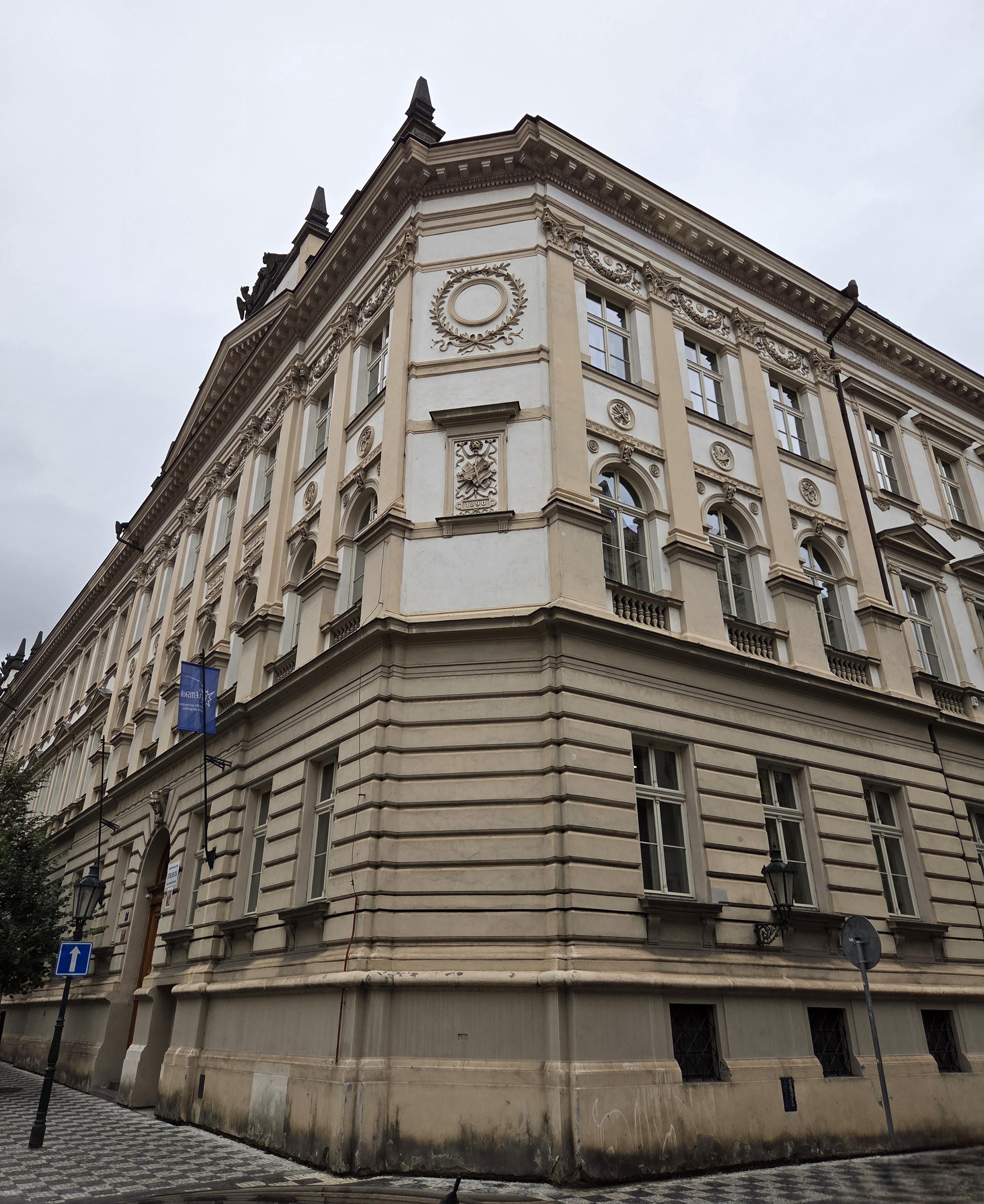 SPSŠ Betlémská - Střední průmyslová škola strojnická Praha foto 2