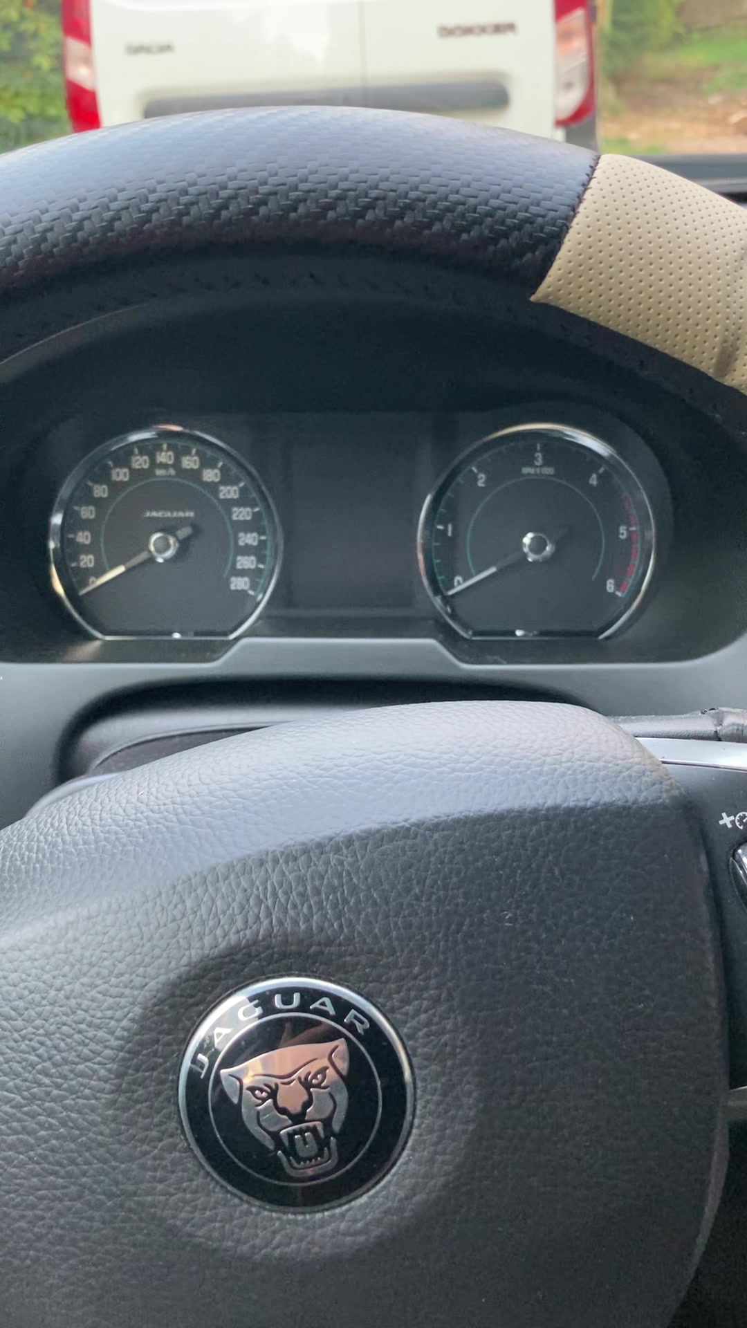 Zámečnická pohotovost a Autoklíče KV KRAJ - Patrik Baroch foto 2 (náhled videa)