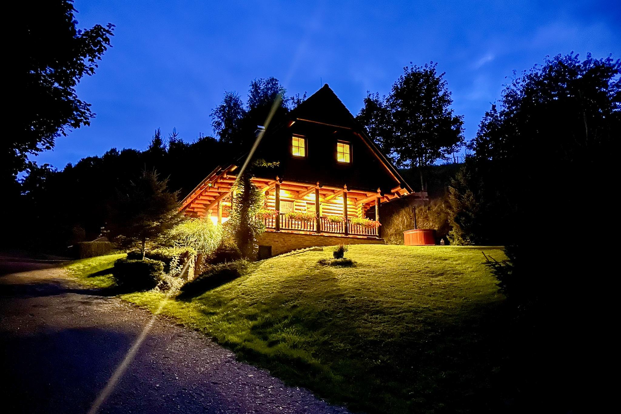 Adršpach na dohled -  v romantickém srubu