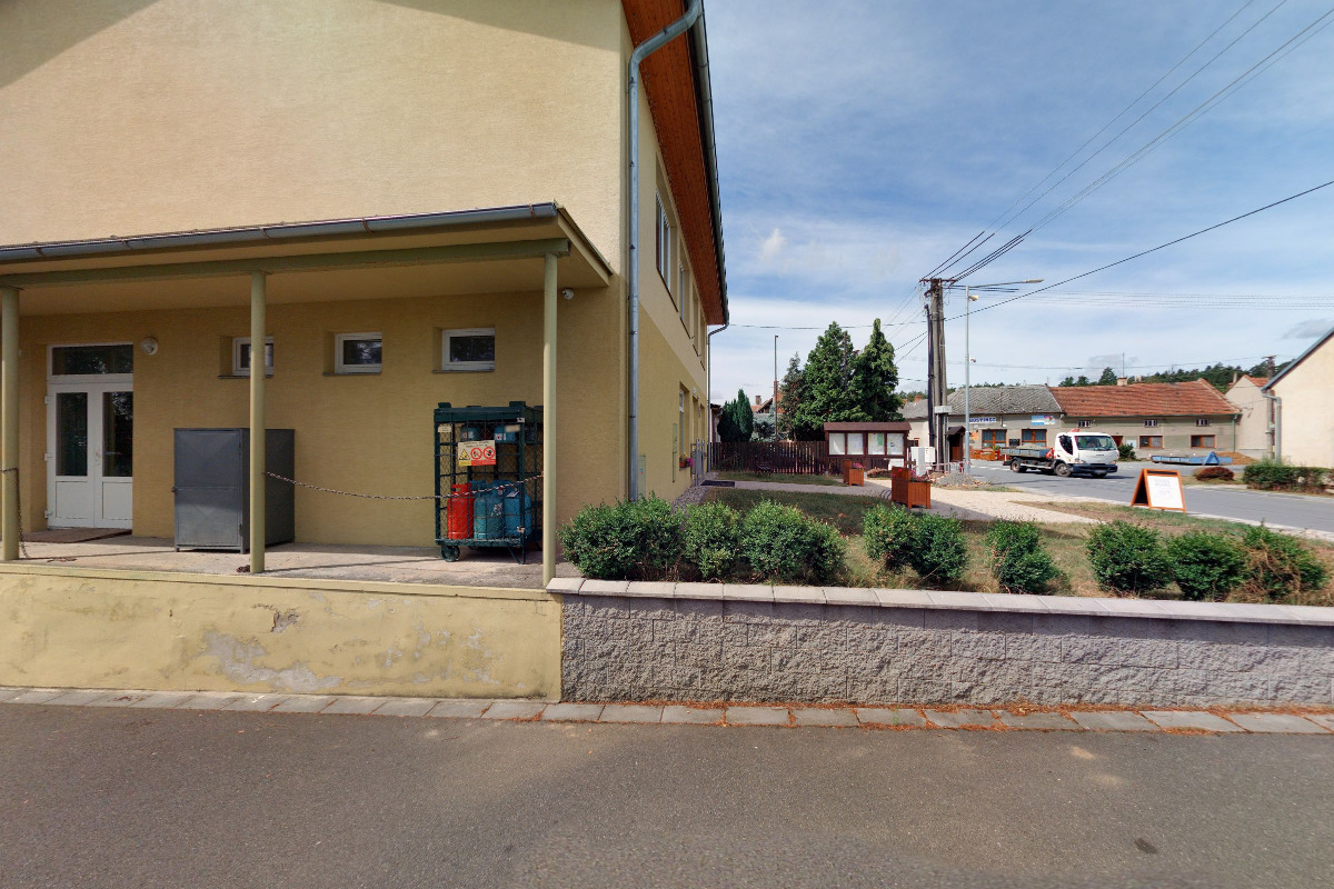 Alojzov - obecní úřad foto 4