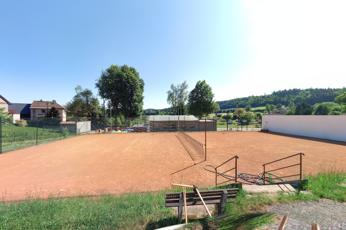 Tenisový kurt Žampach