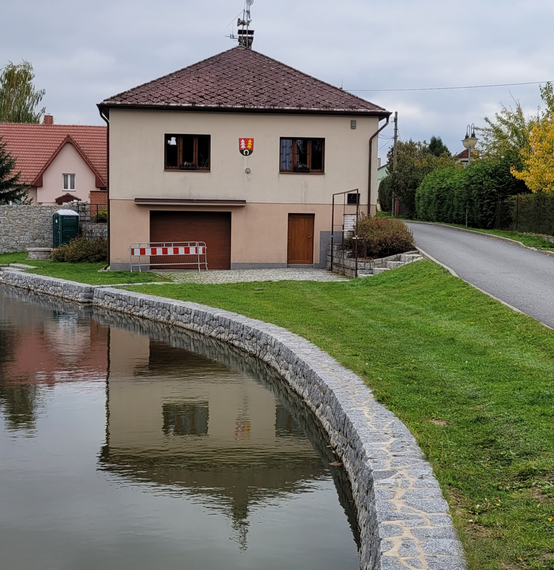 Obecní knihovna Svojetice foto 3