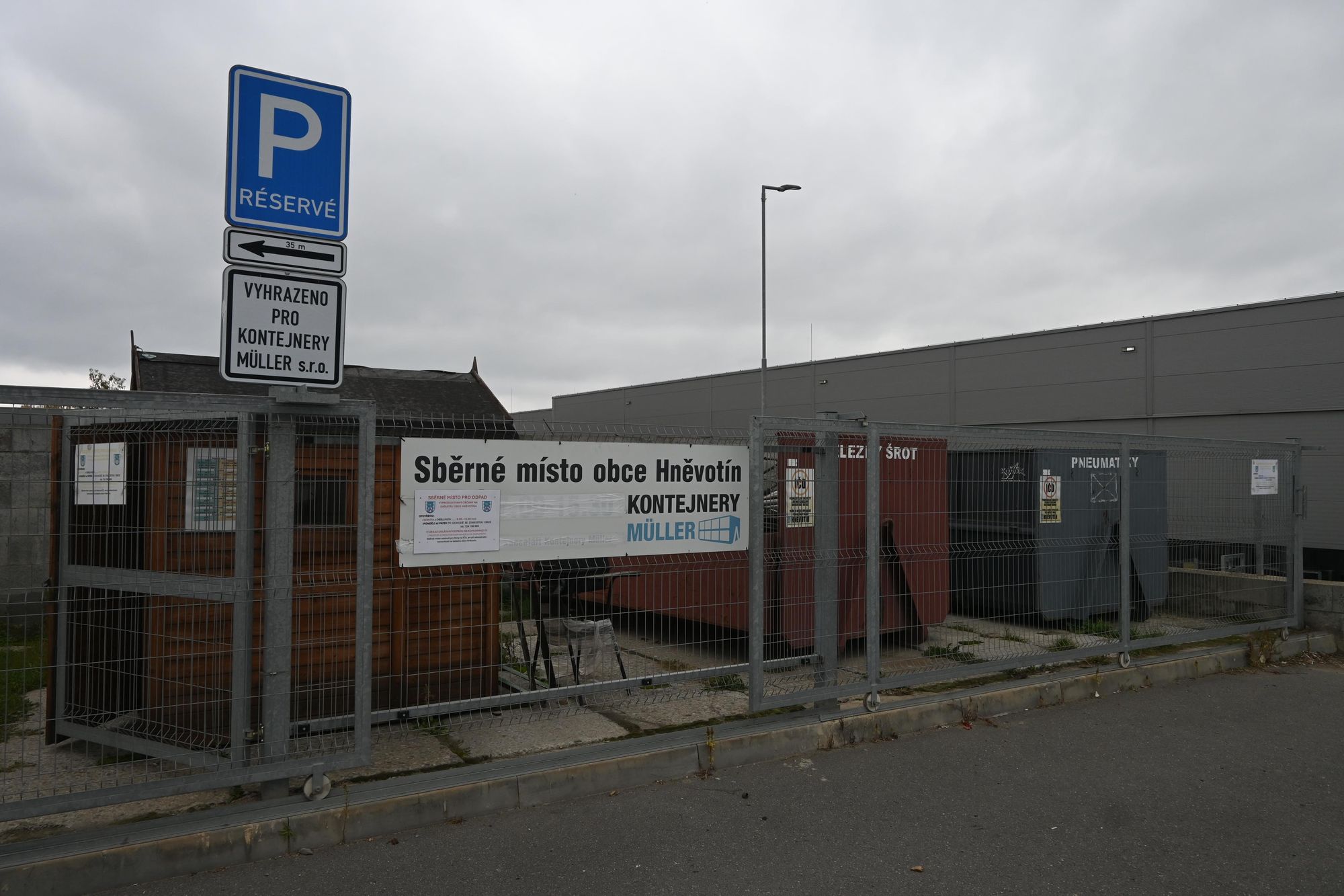 Sběrné místo obce Hněvotín foto 4