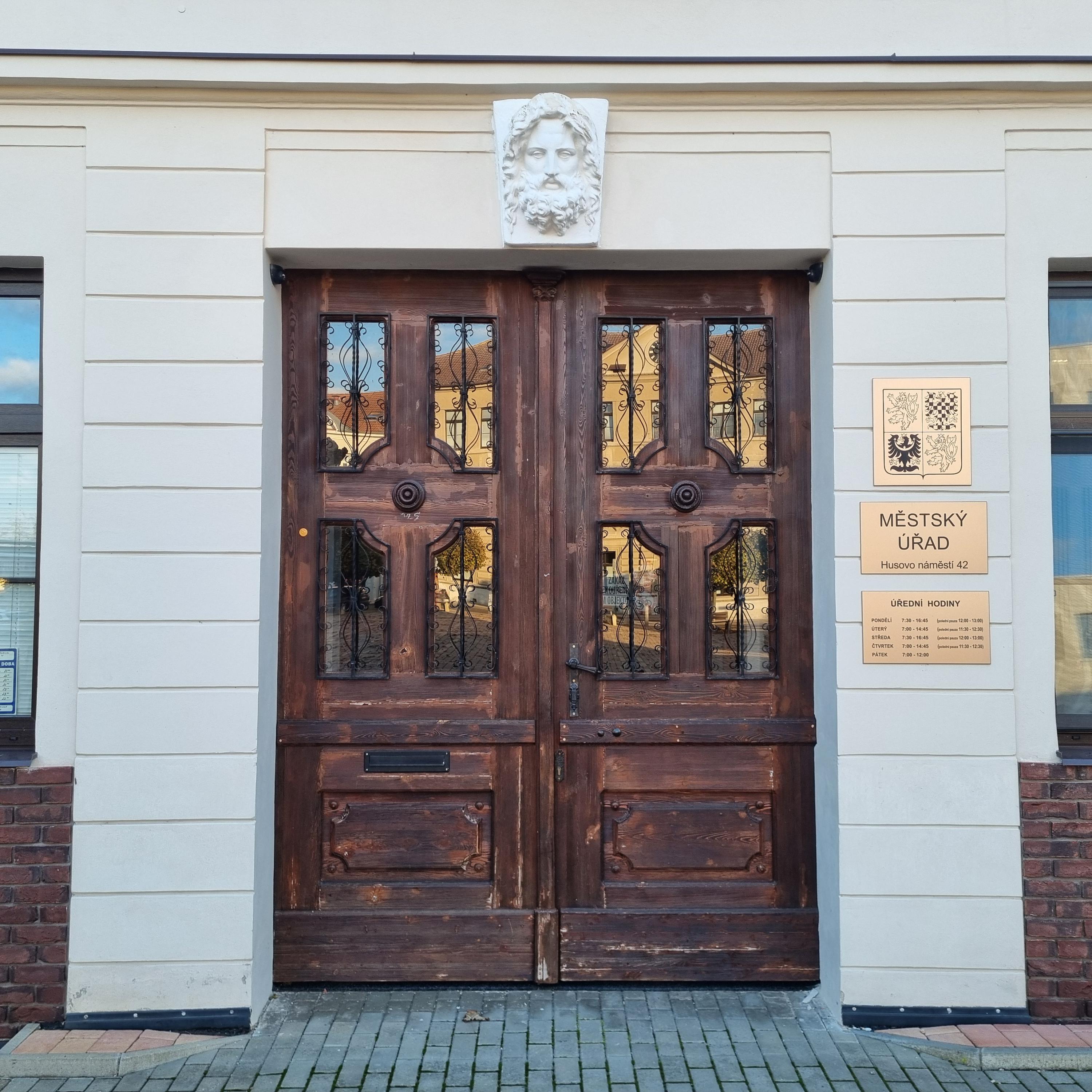 Bohušovice nad Ohří - městský úřad foto 5