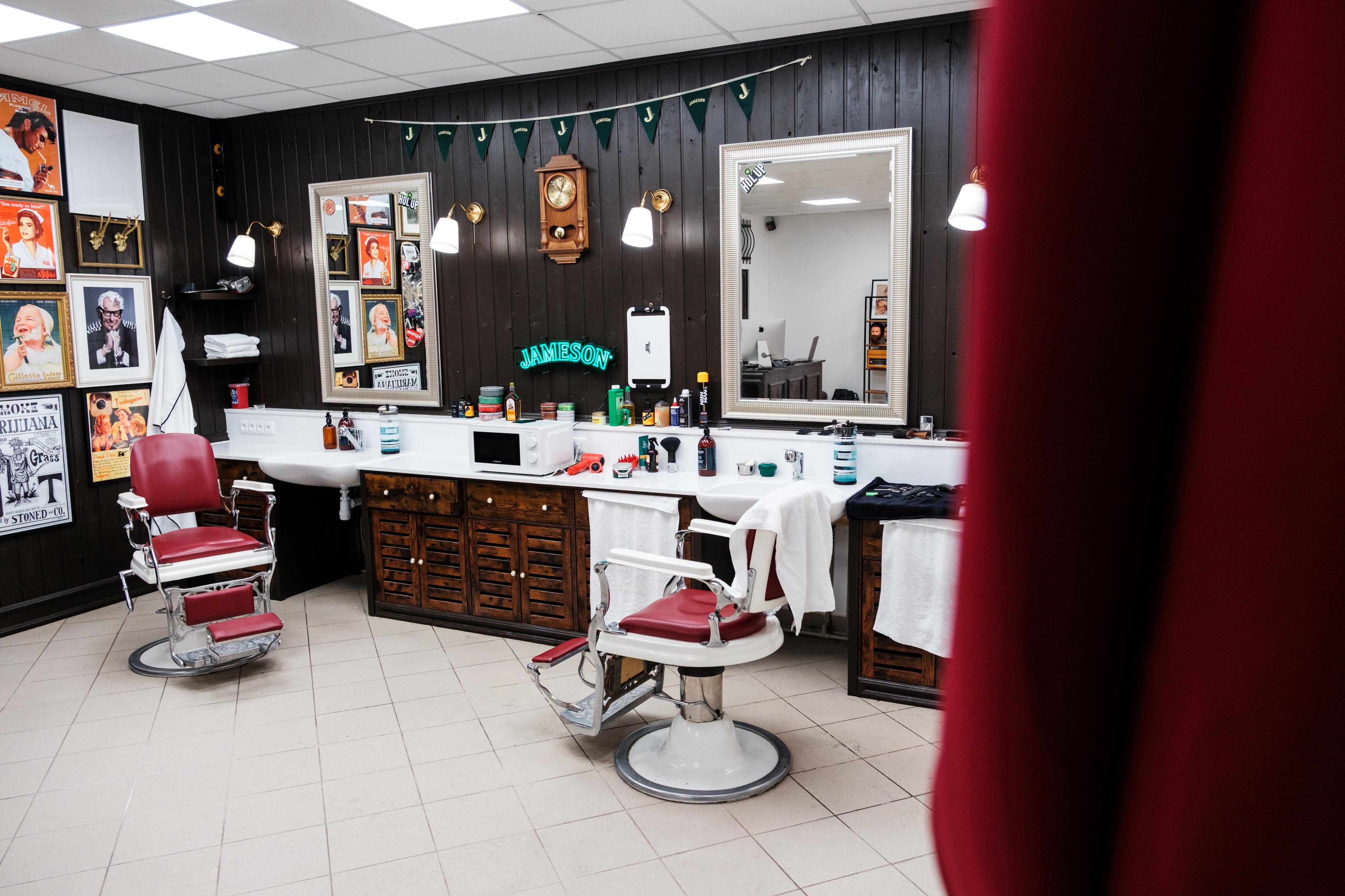 HUBERTOVO HOLIČSTVÍ - barbershop Česká Třebová foto 2