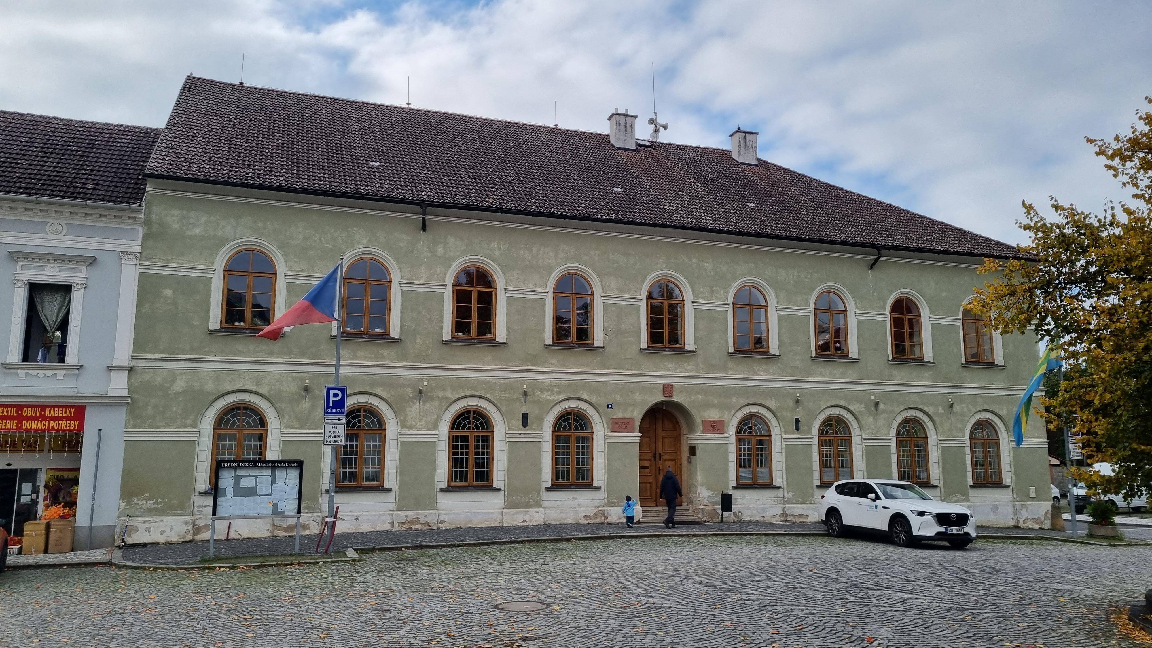 Unhošť - městský úřad foto 4