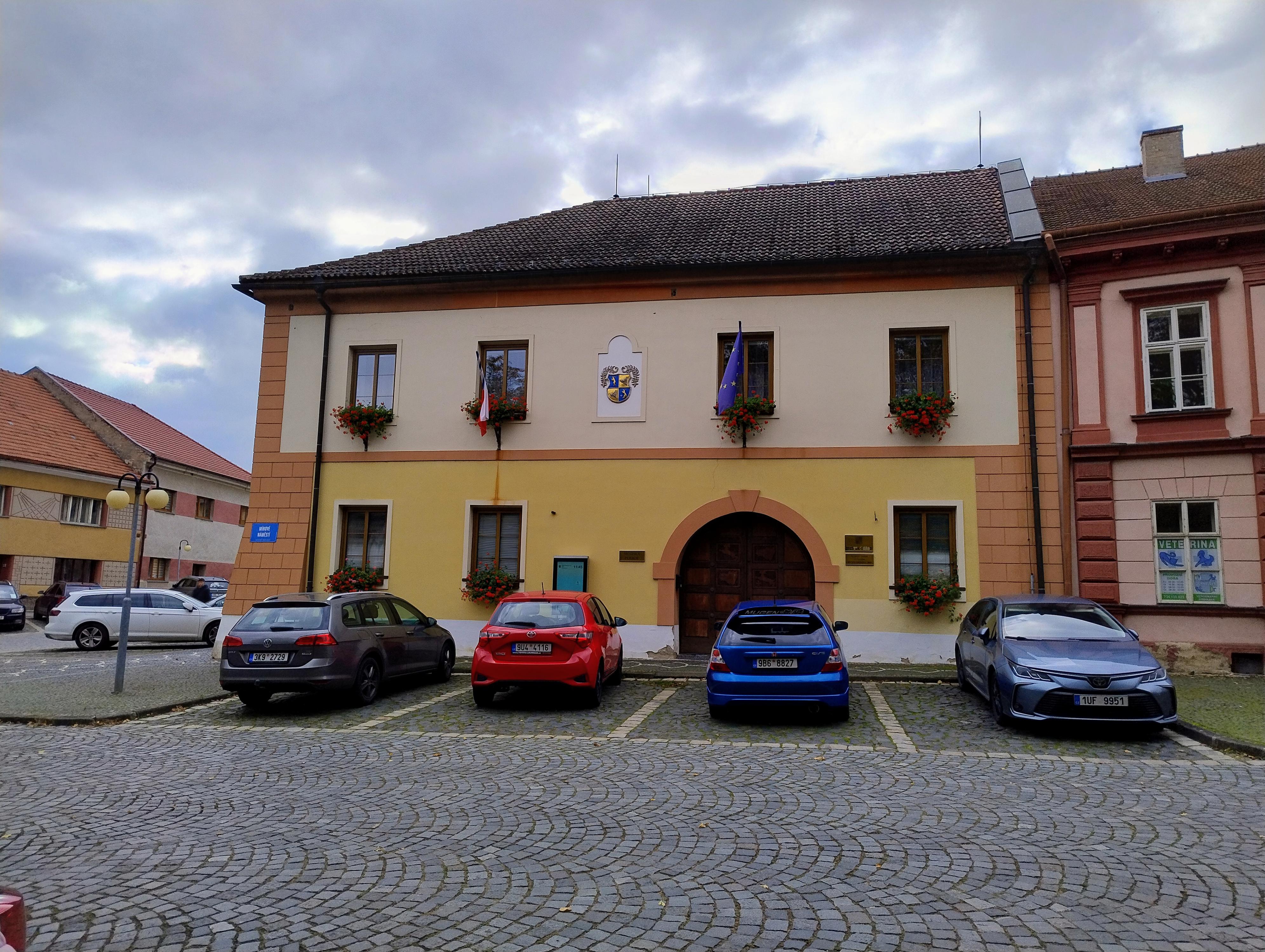 Budyně nad Ohří - městský úřad foto 6