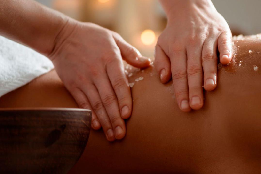 Horkým kokosovým olejem