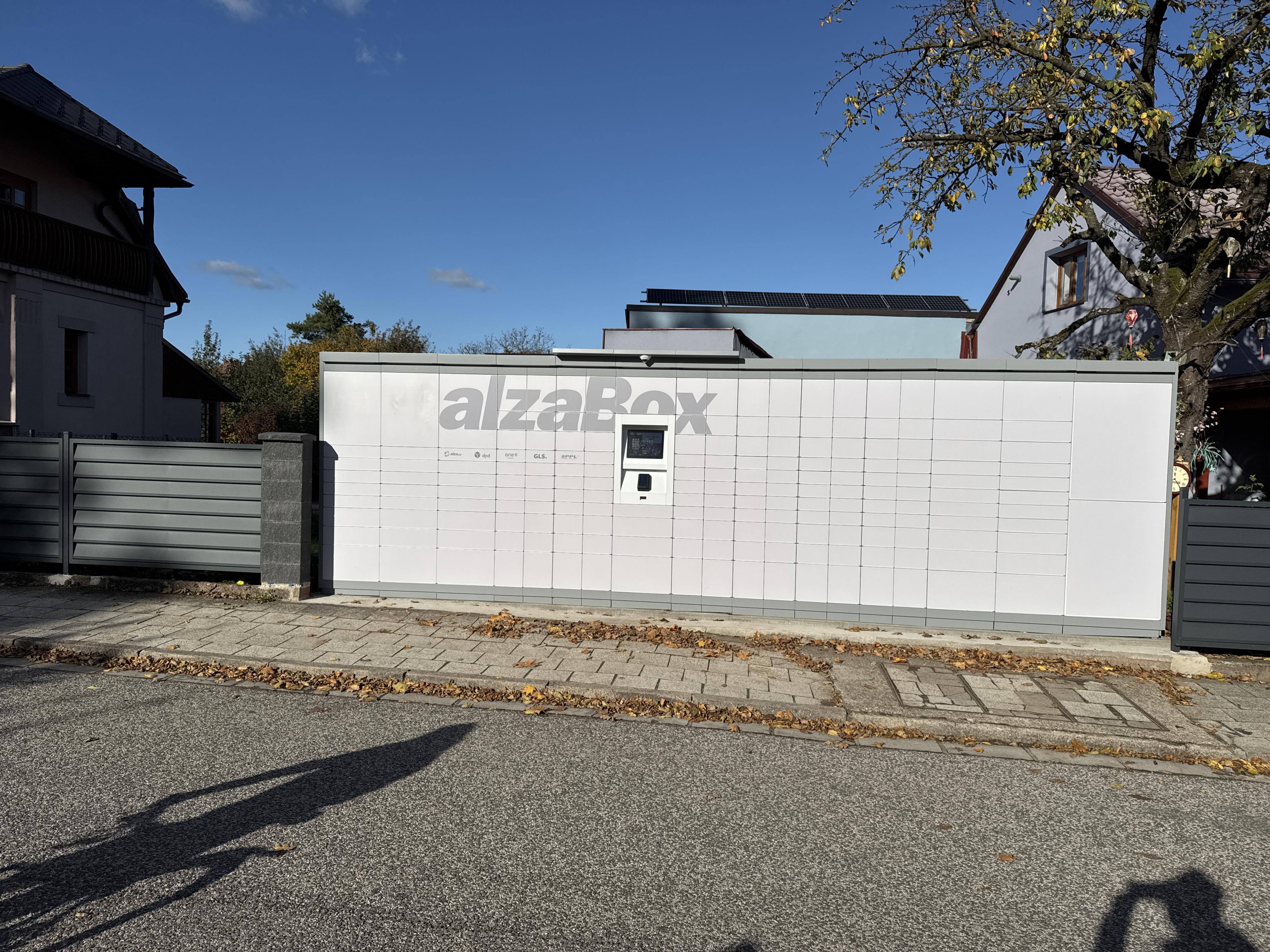 AlzaBox