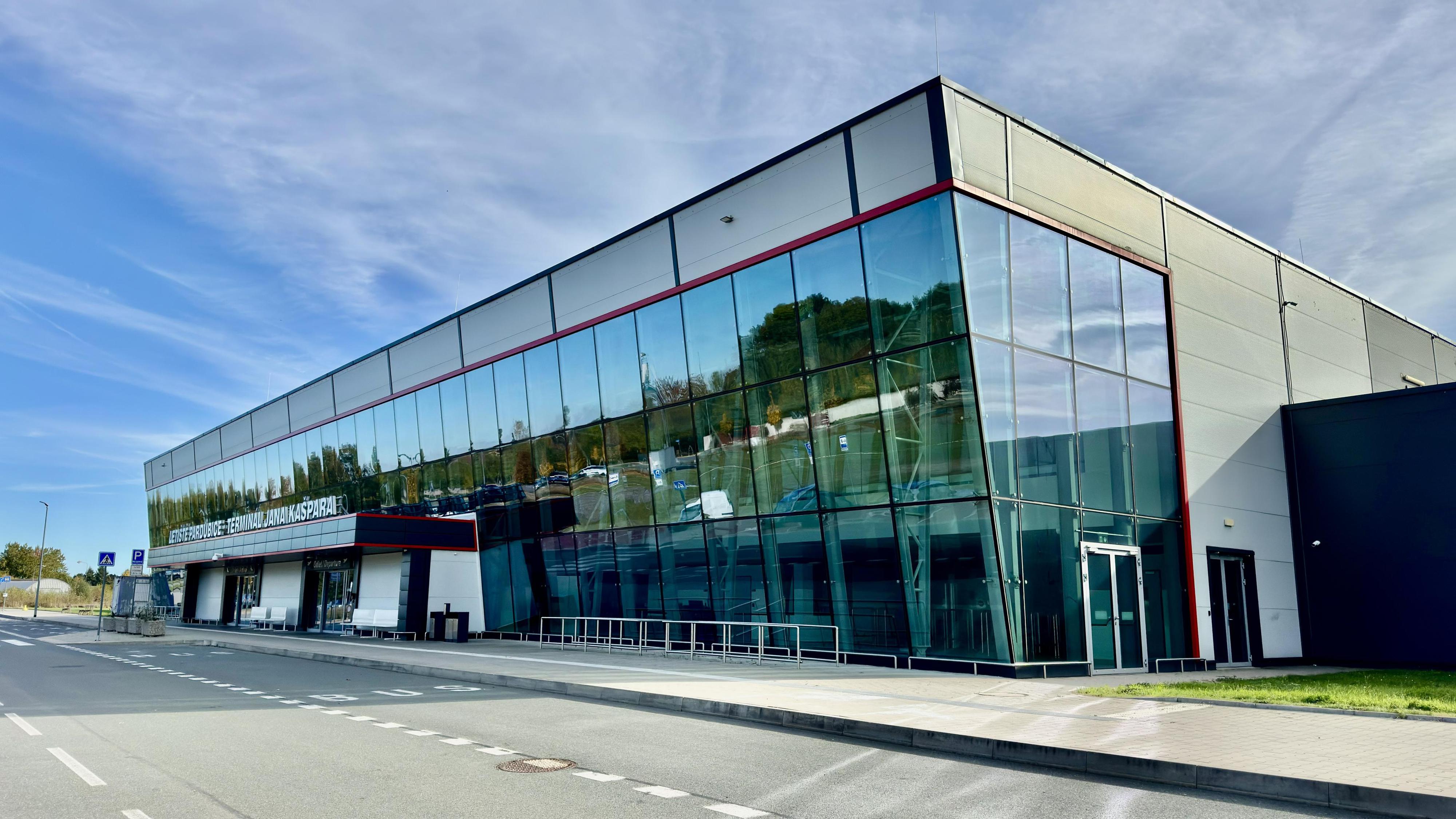 Letiště Pardubice - terminál Jana Kašpara foto 6