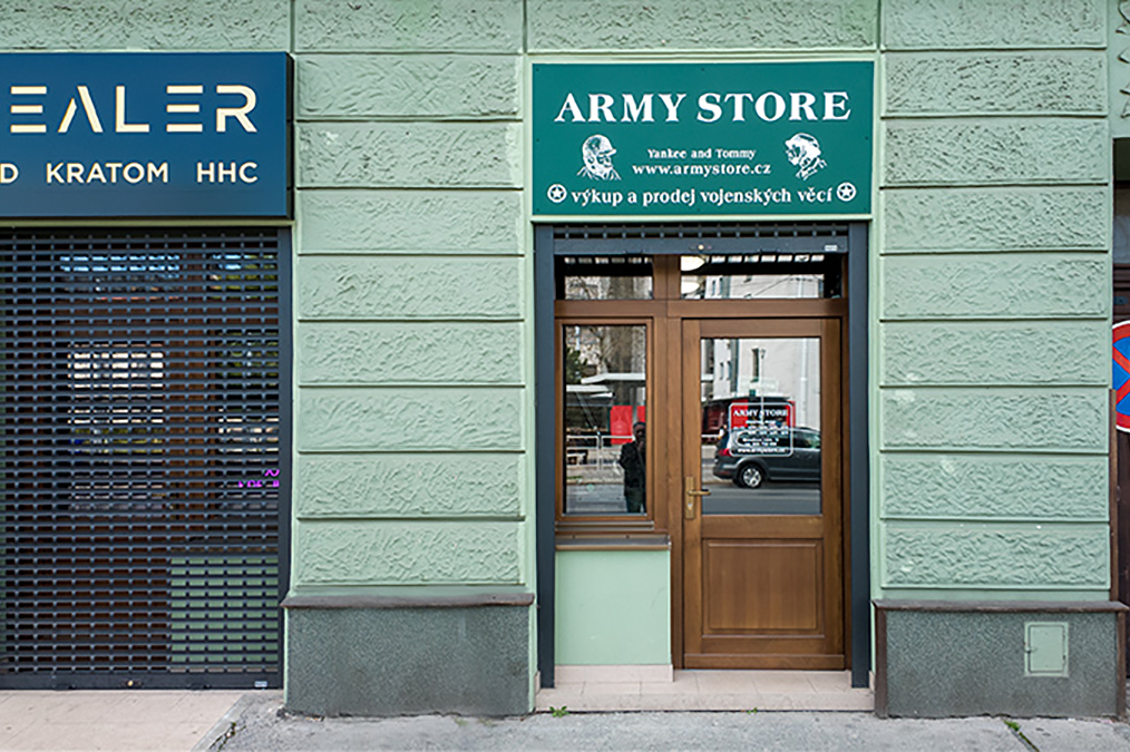 Army store foto 2