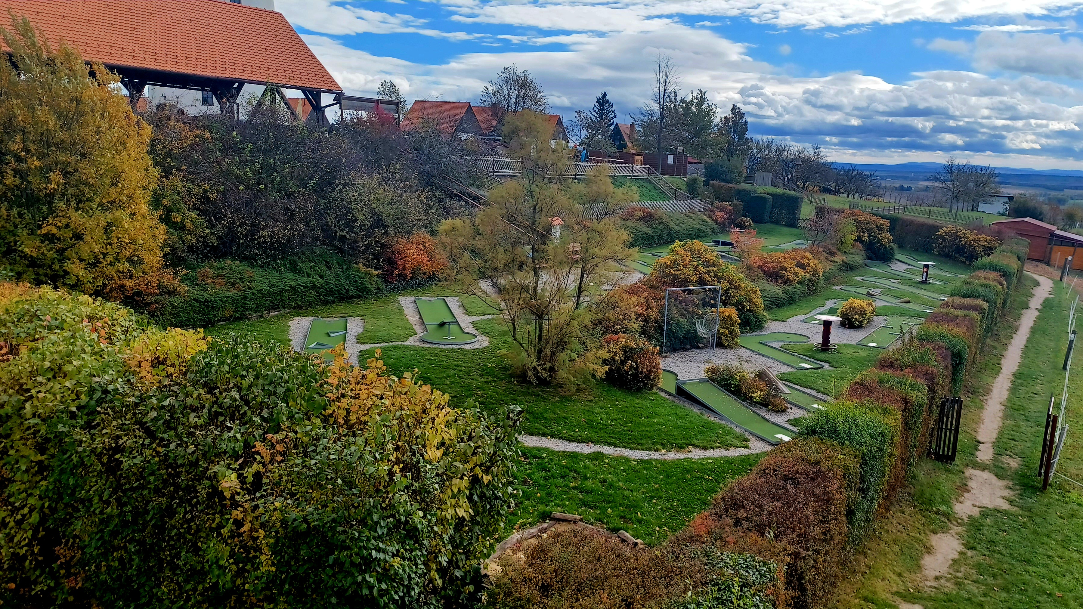 Minigolf Pod lopatkami - Bukovanský mlýn foto 2