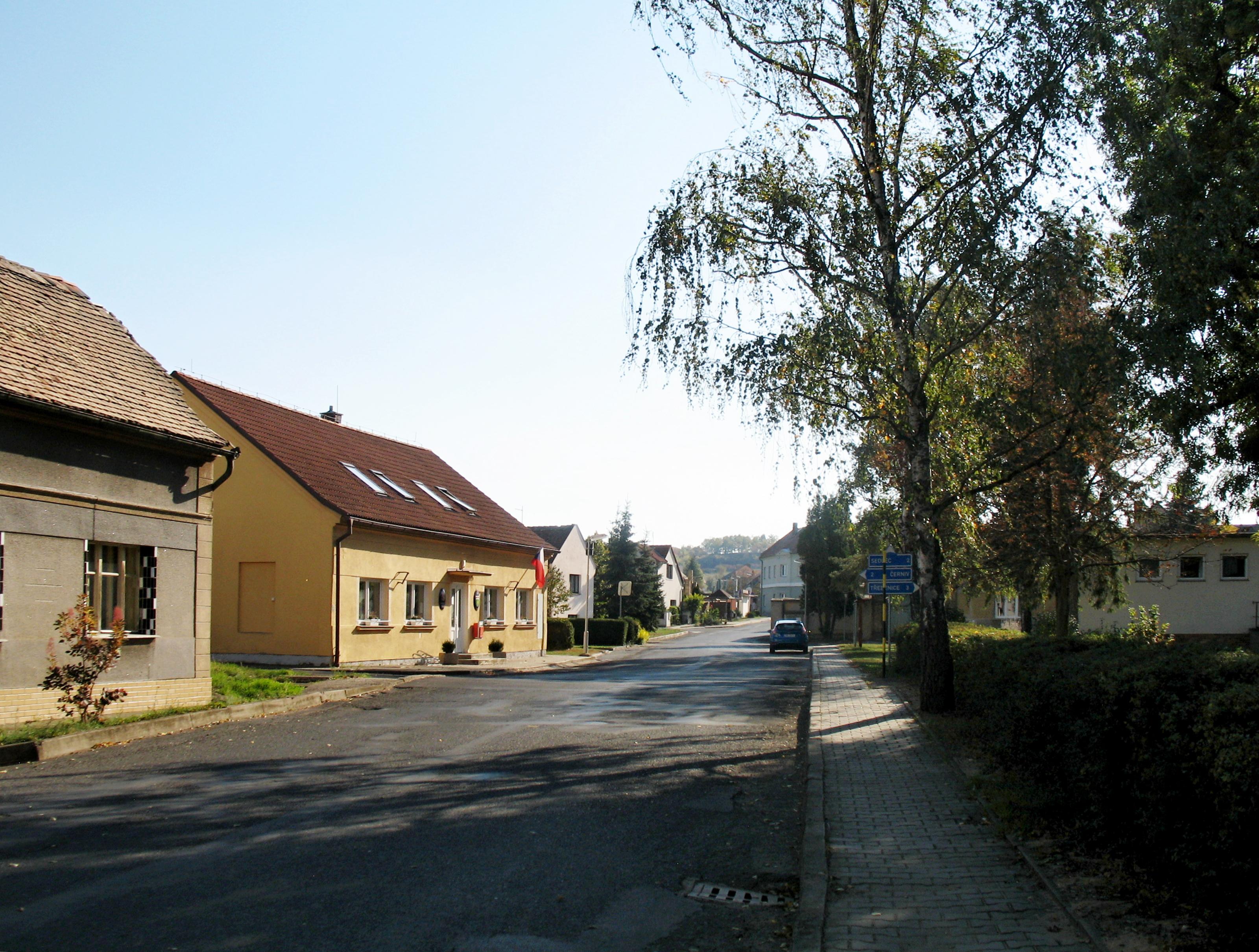 Úpohlavy - obecní úřad foto 4