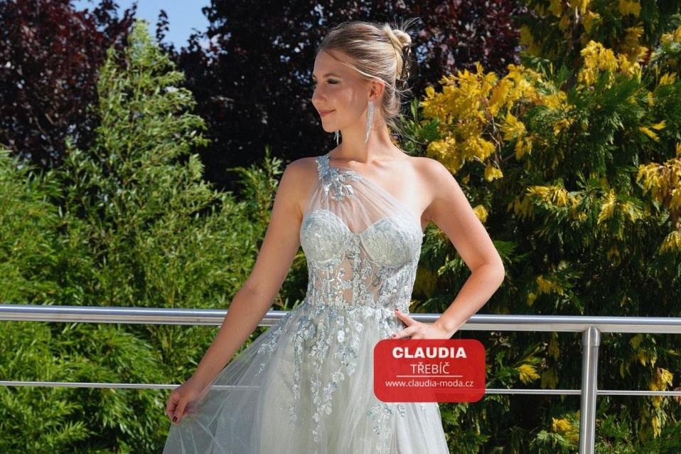 Nová kolekce plesových šatů