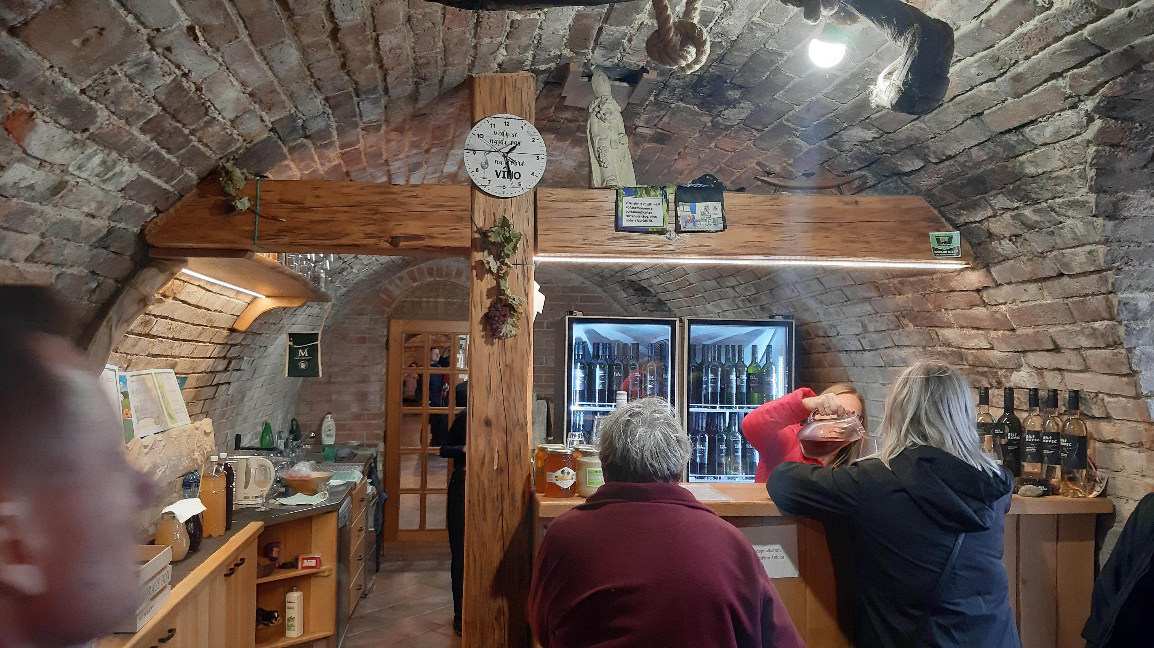 Sklepy Bílý kopec foto 2